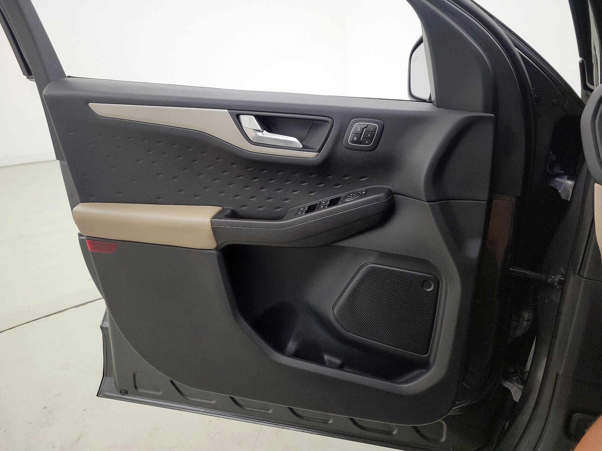 Thumbnail: 2020 Ford Escape - 12
