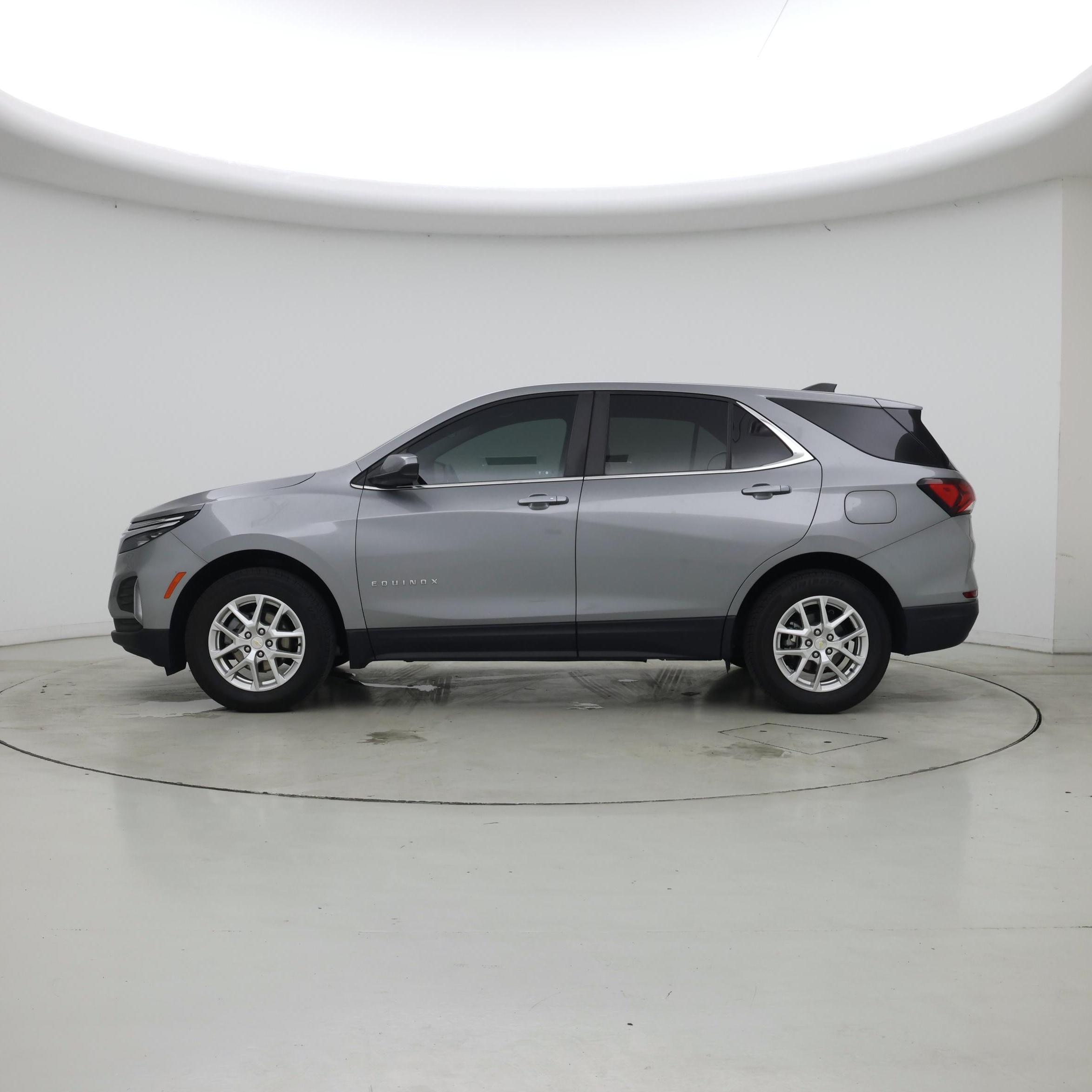 Thumbnail: 2023 Chevrolet Equinox - 3