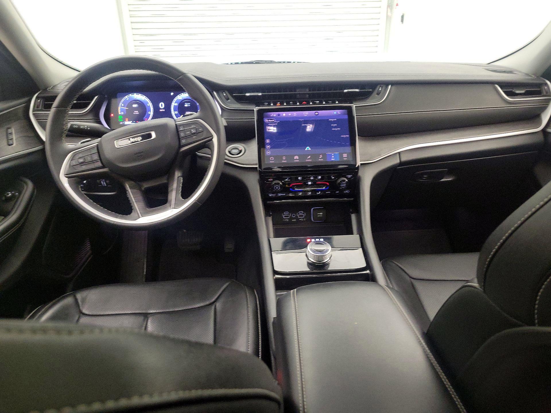 Thumbnail: 2023 Jeep Grand Cherokee - 9