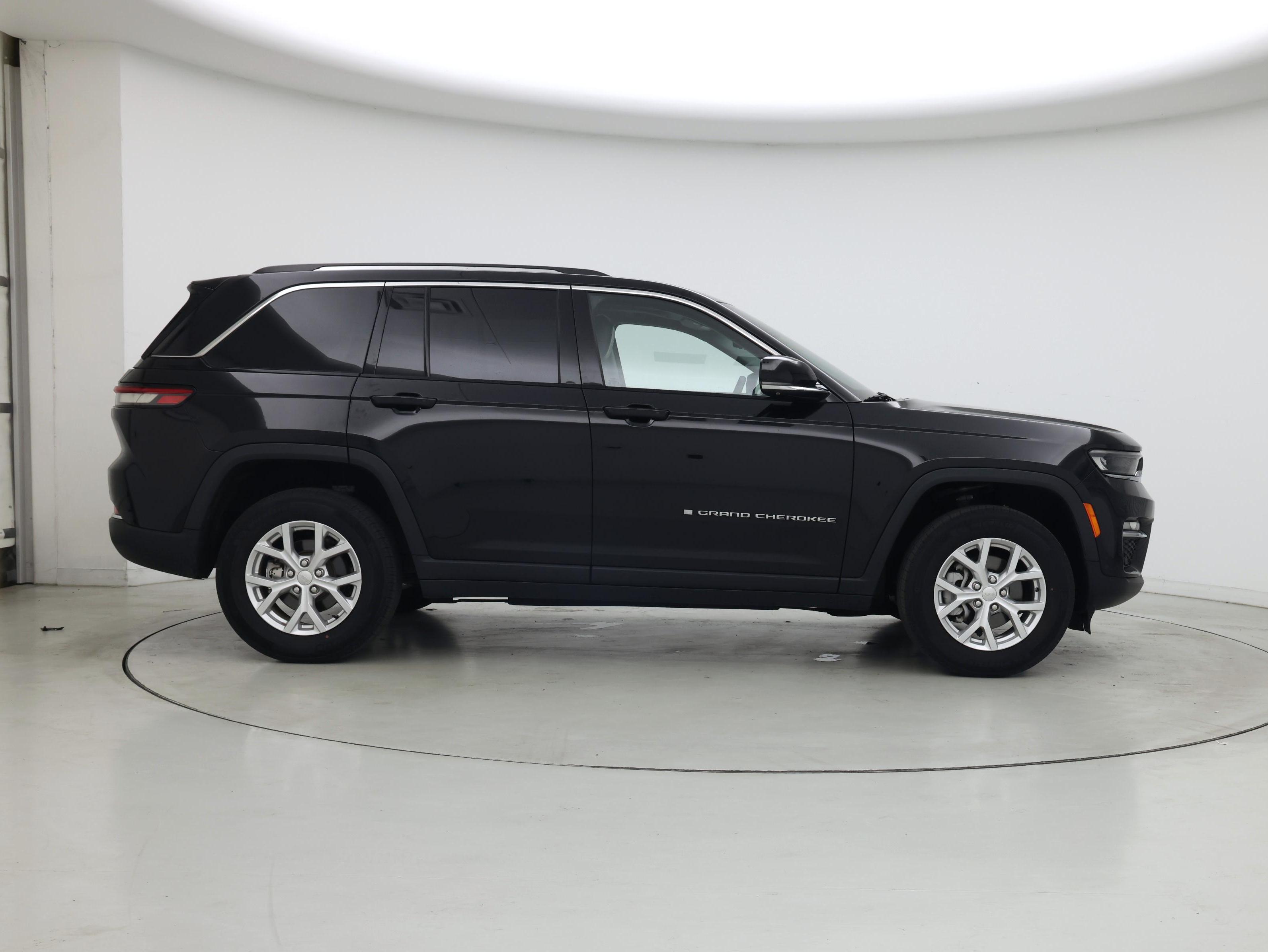 Thumbnail: 2023 Jeep Grand Cherokee - 7