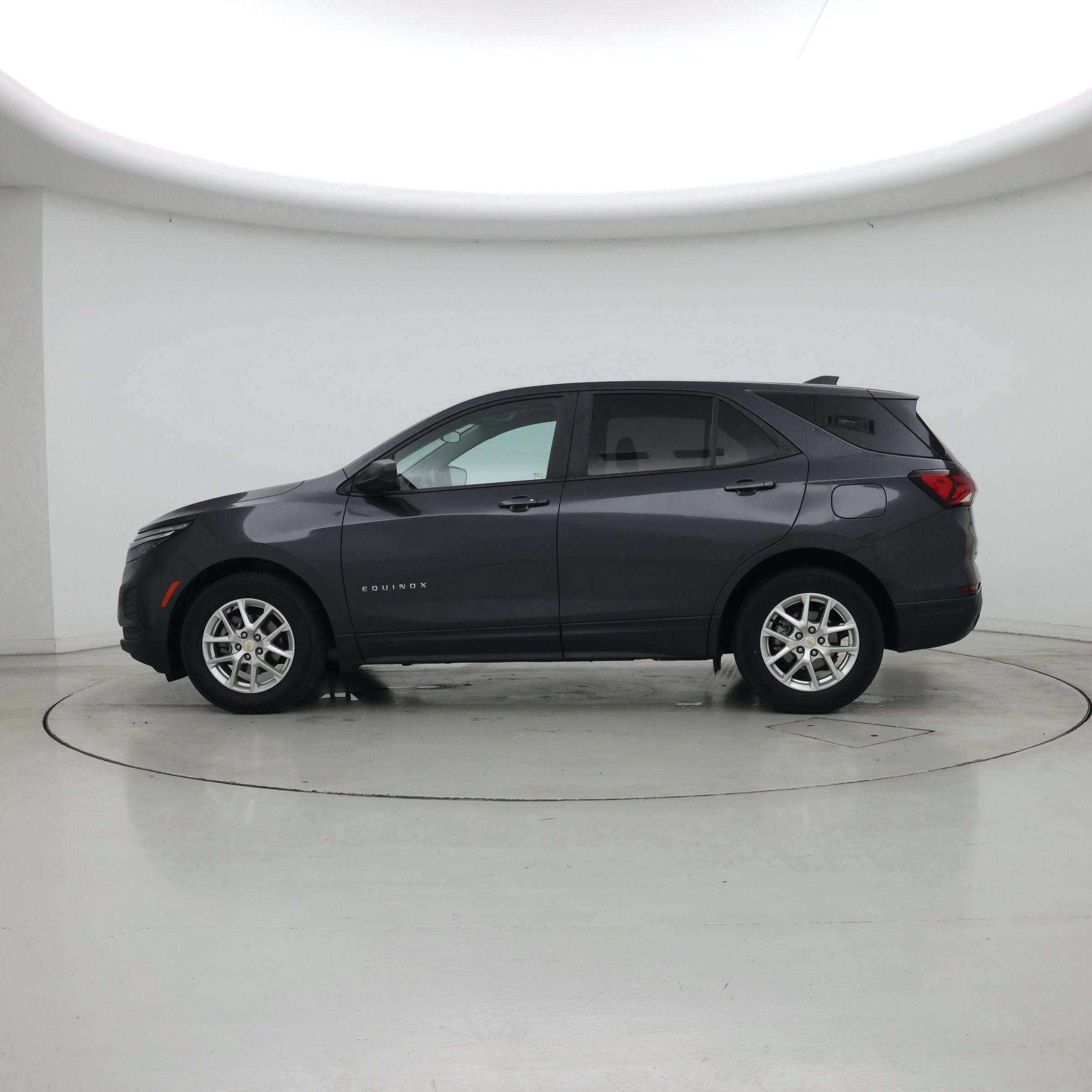 Thumbnail: 2022 Chevrolet Equinox - 3