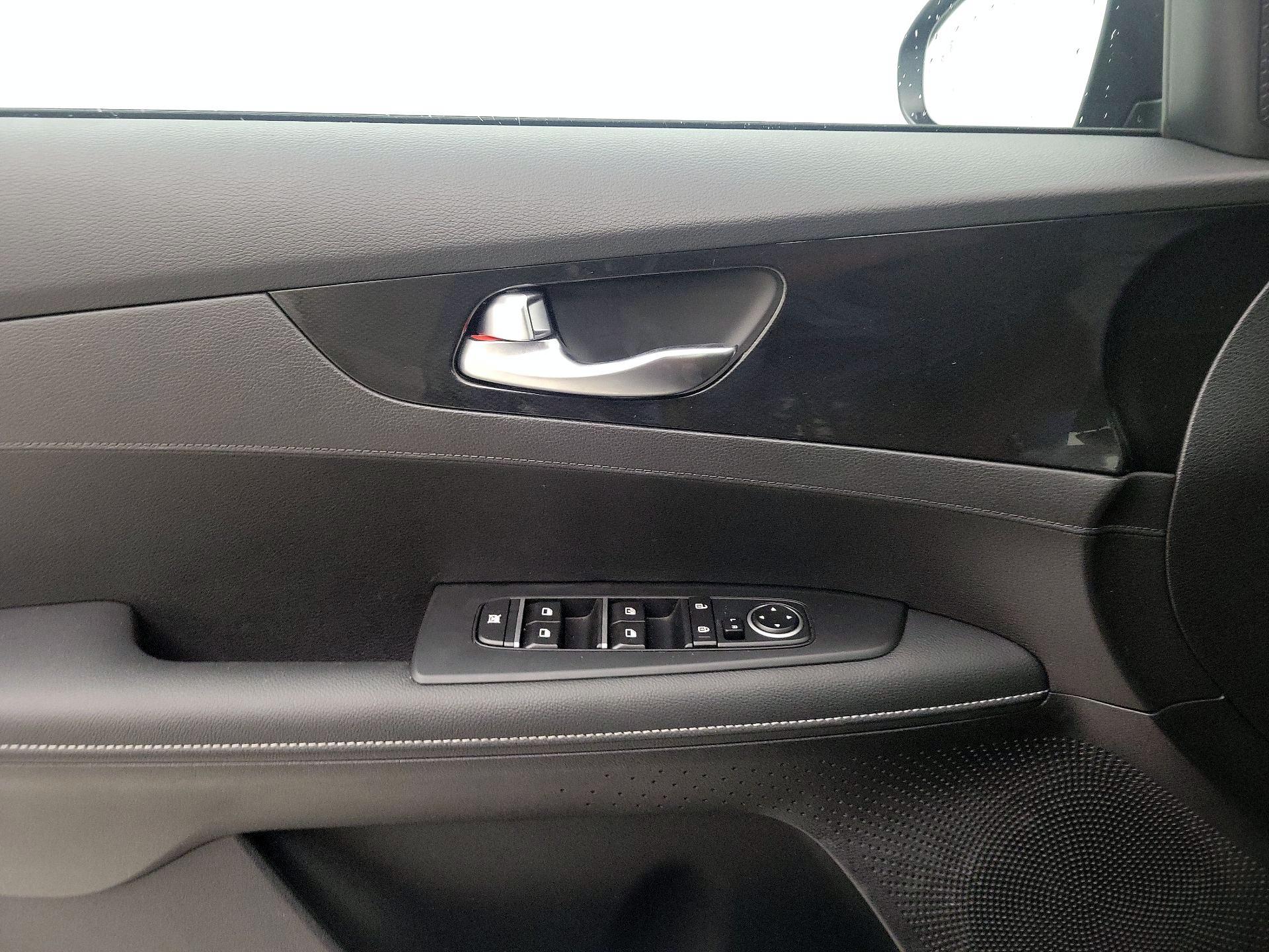 Thumbnail: 2024 Kia Forte - 12