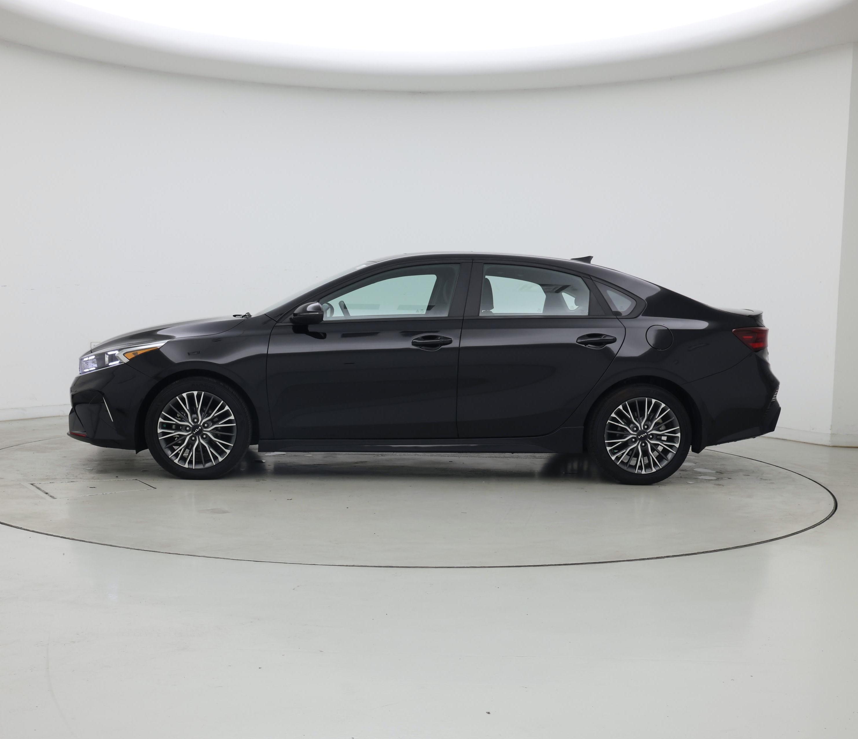 Thumbnail: 2024 Kia Forte - 3
