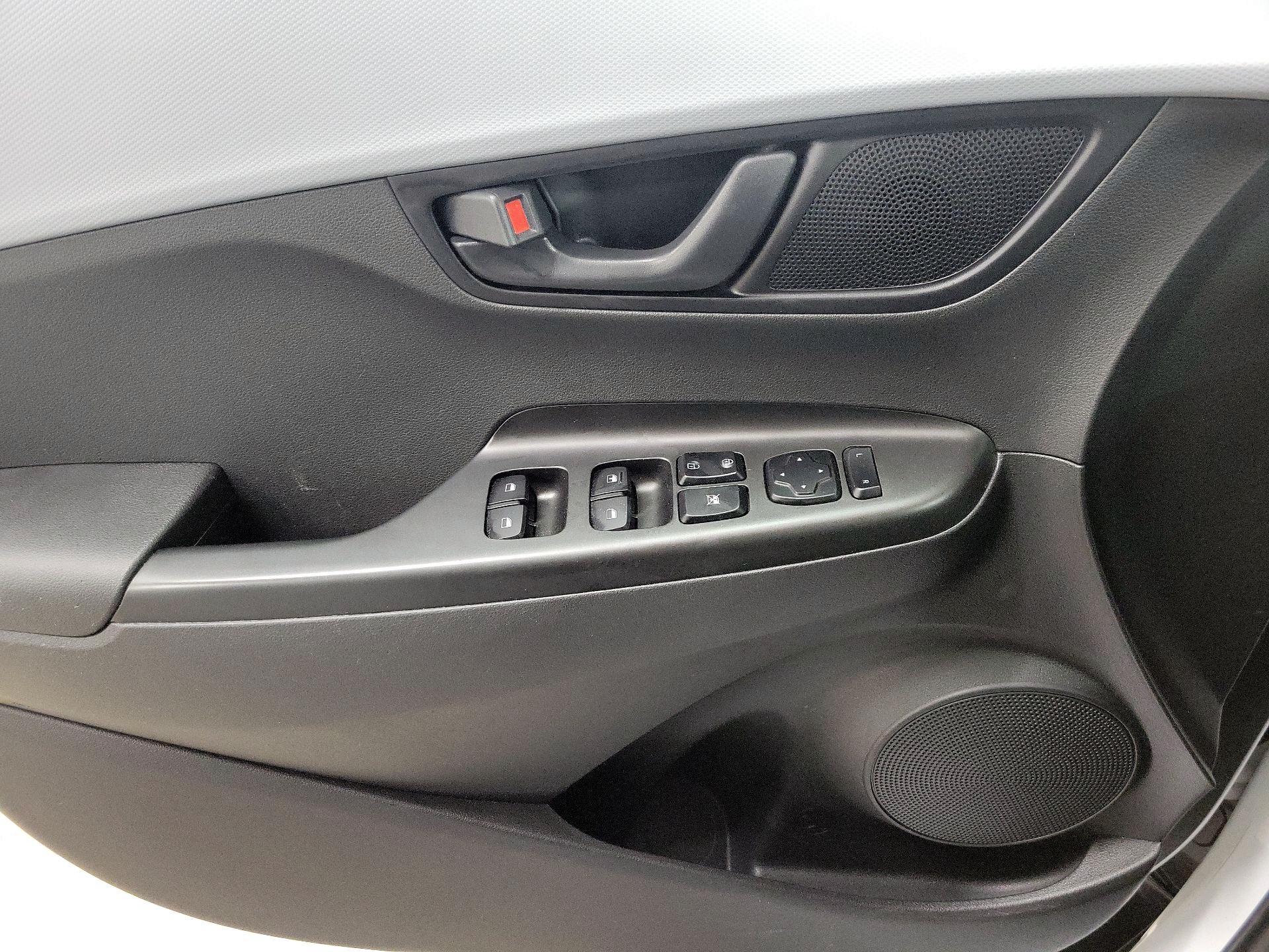 Thumbnail: 2021 Hyundai Kona - 12
