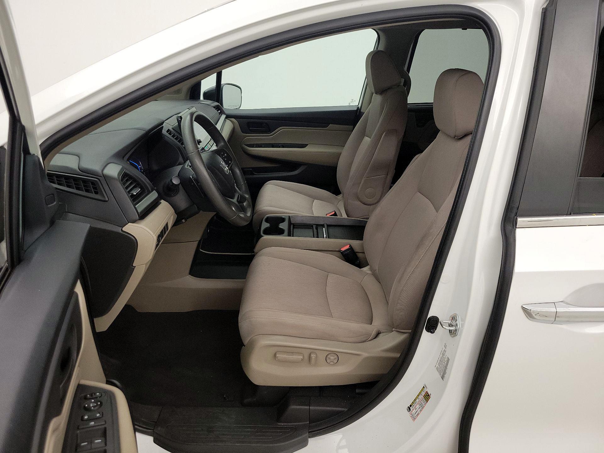 Thumbnail: 2021 Honda Odyssey - 11
