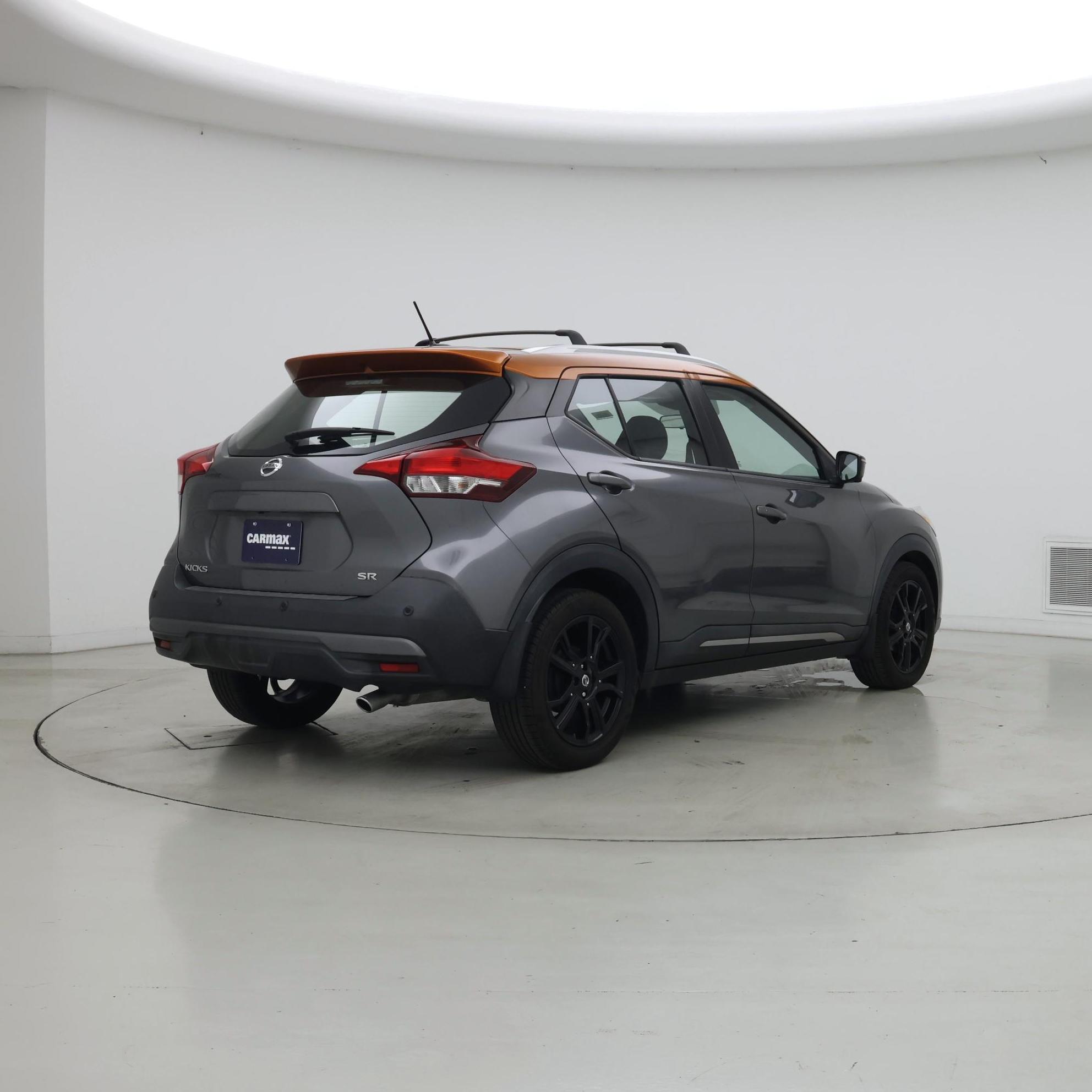 Thumbnail: 2020 Nissan Kicks - 8