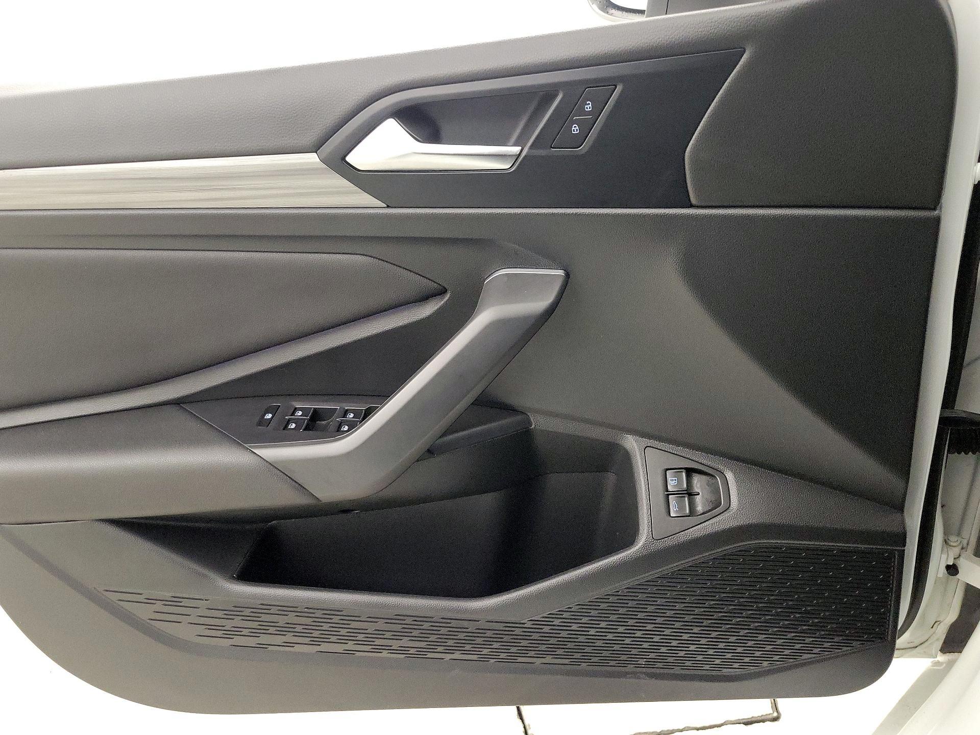 Thumbnail: 2021 Volkswagen Jetta - 12