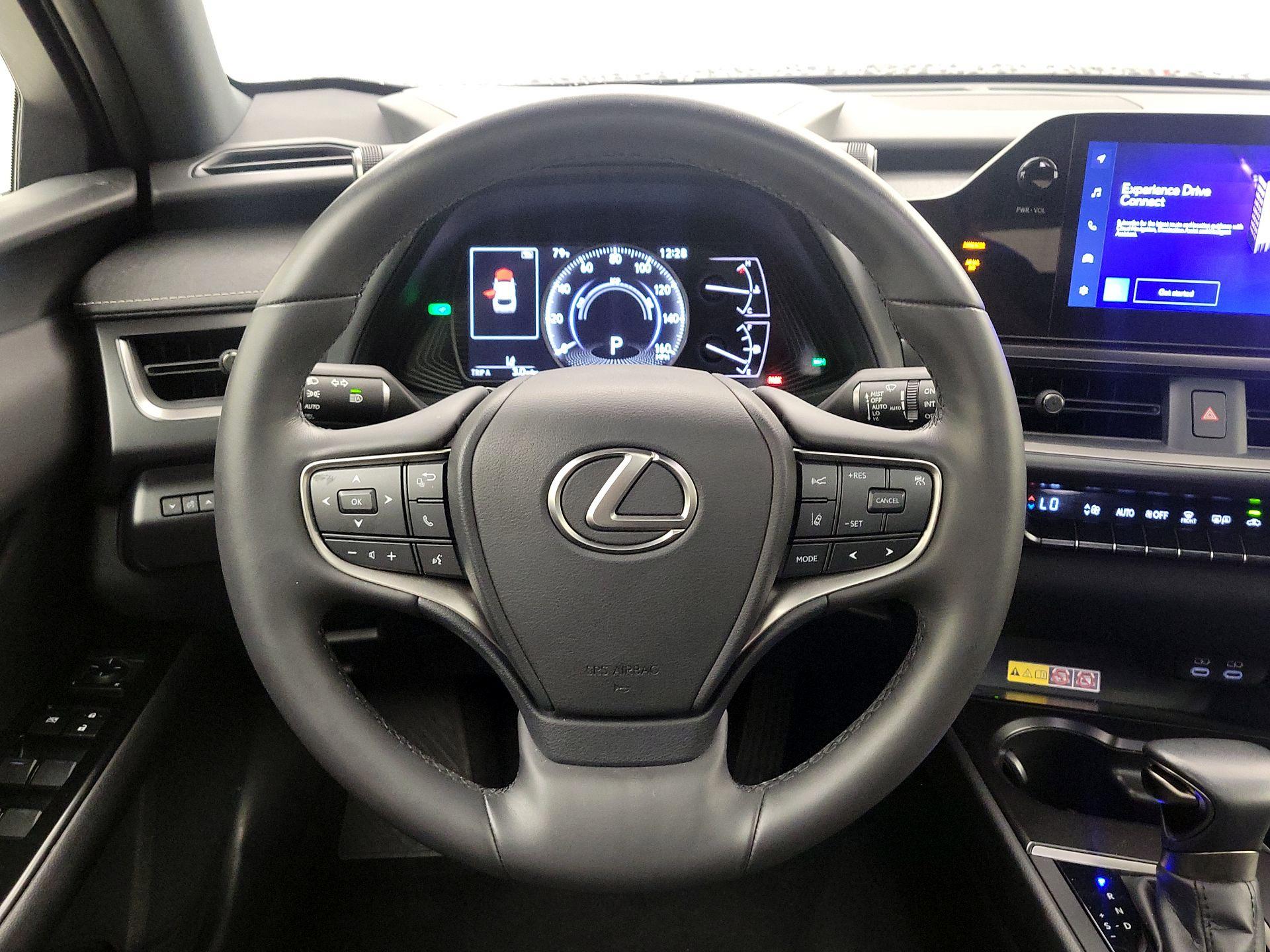 Thumbnail: 2024 Lexus UX - 10