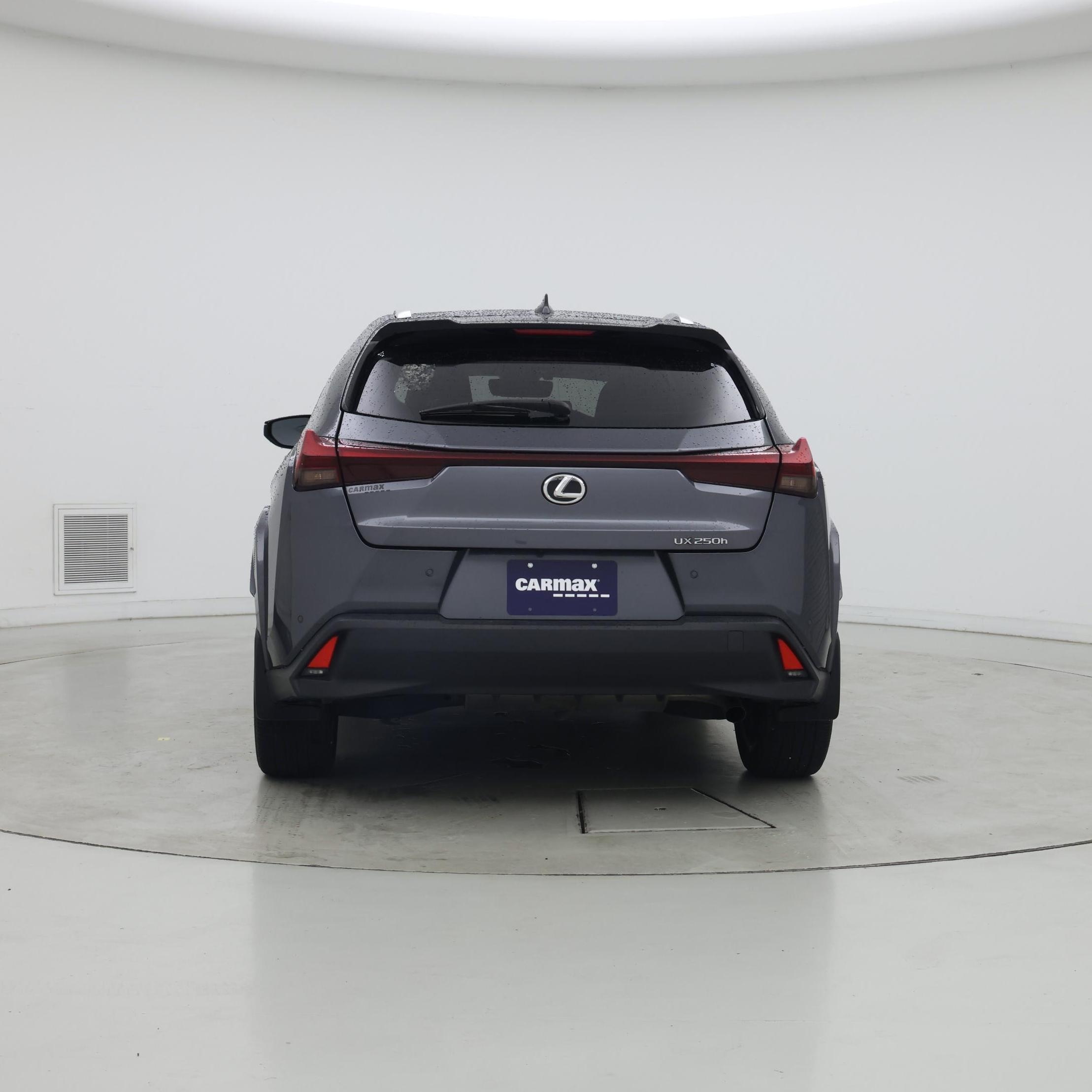 Thumbnail: 2024 Lexus UX - 6