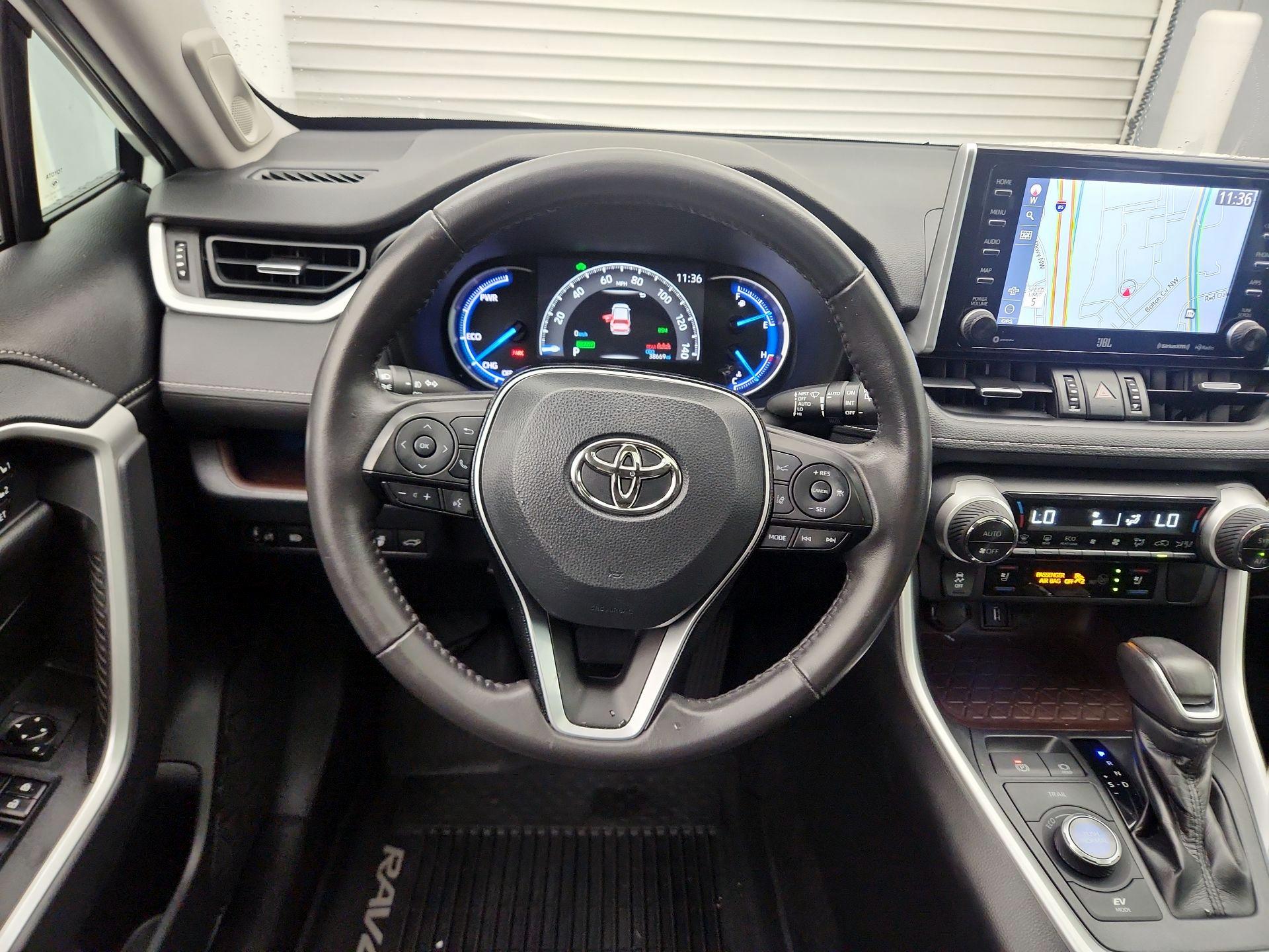 Thumbnail: 2020 Toyota RAV4 - 10
