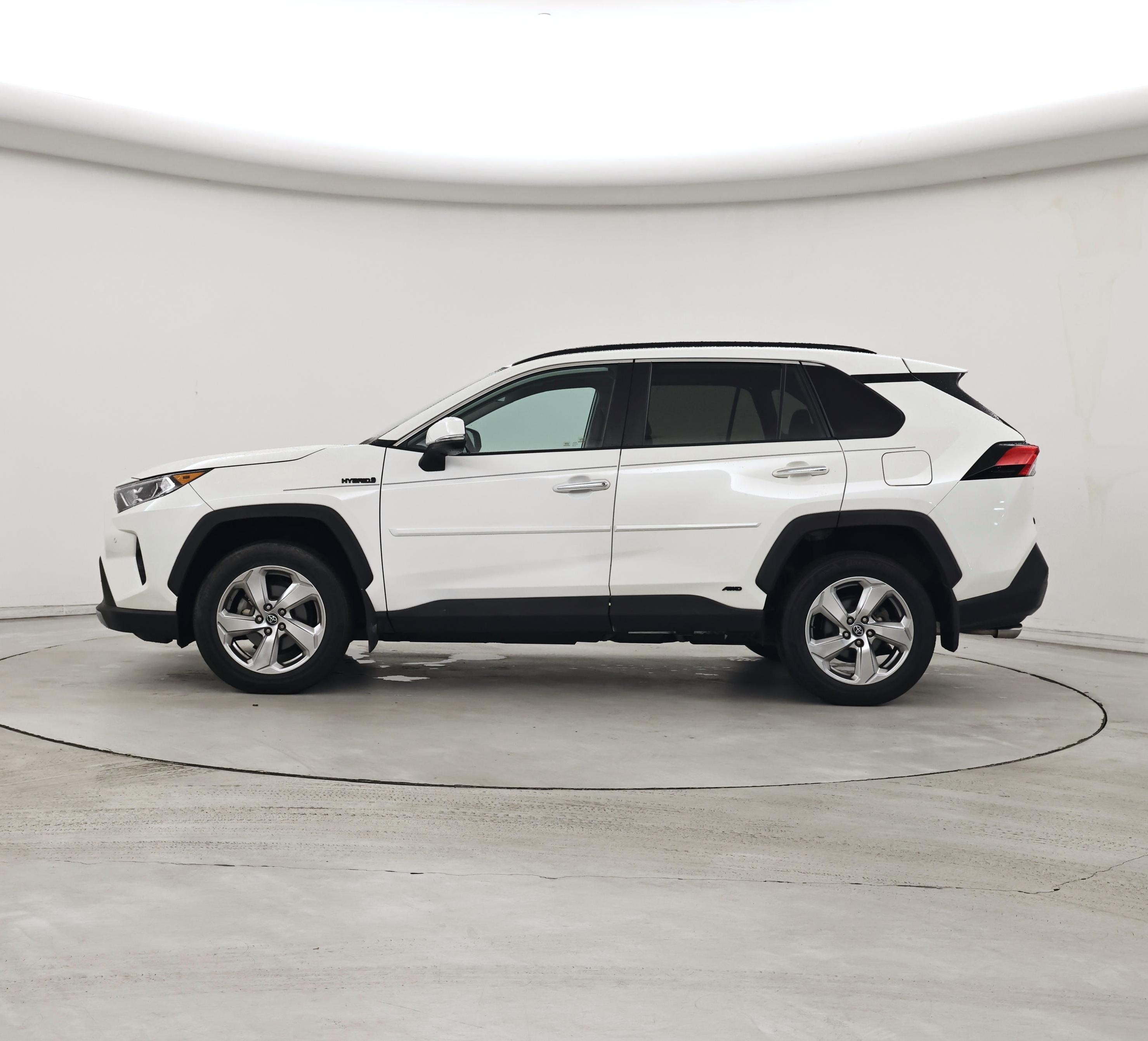 Thumbnail: 2020 Toyota RAV4 - 3