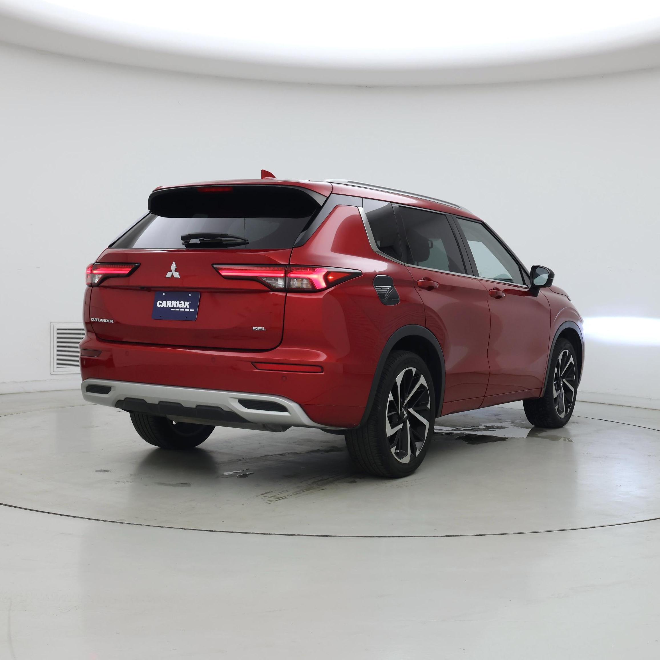 Thumbnail: 2023 Mitsubishi Outlander - 8