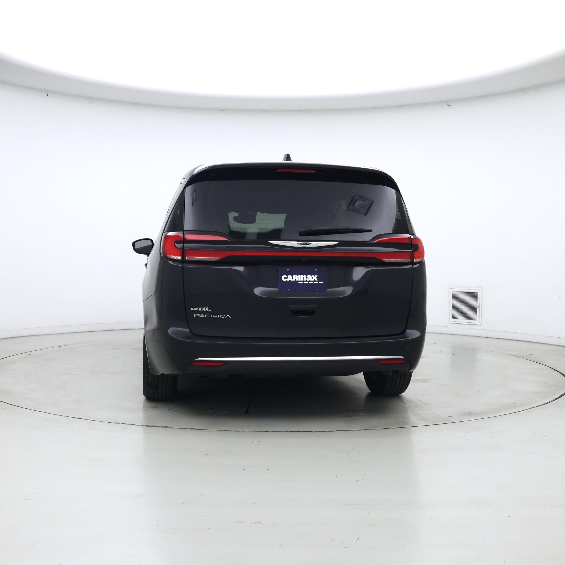 Thumbnail: 2023 Chrysler Pacifica - 6