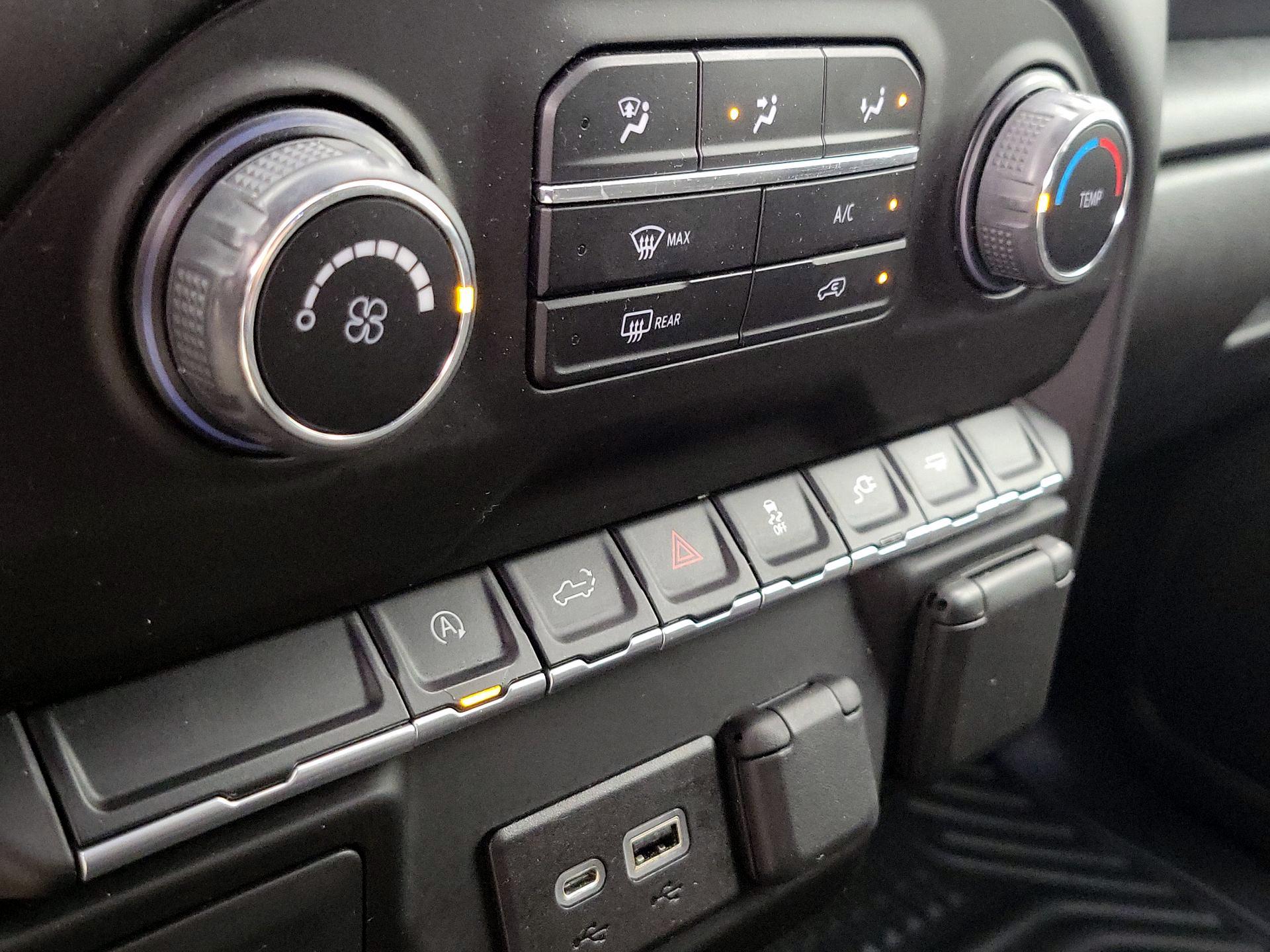 Thumbnail: 2021 Chevrolet Silverado 1500 - 16