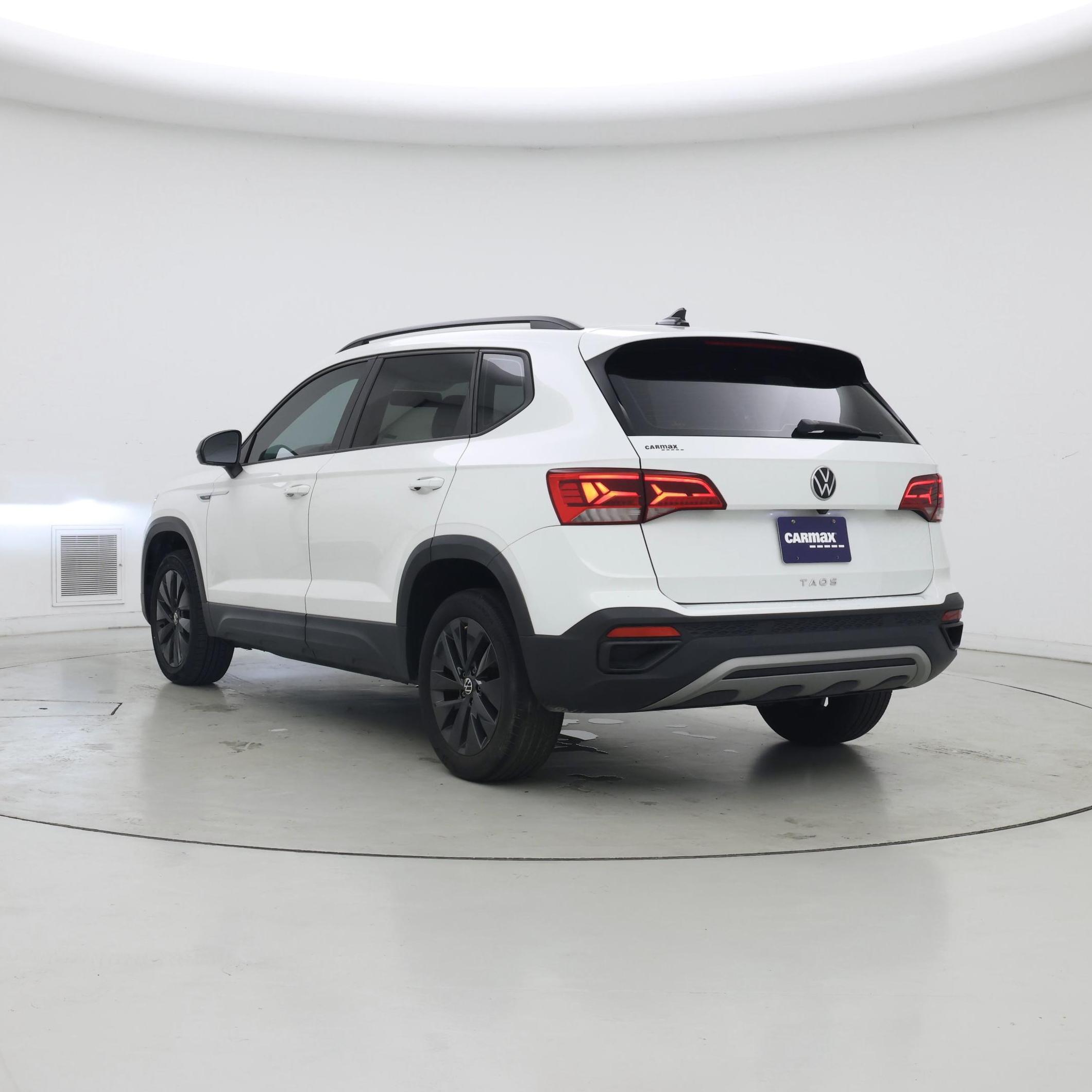 Thumbnail: 2022 Volkswagen Taos - 2