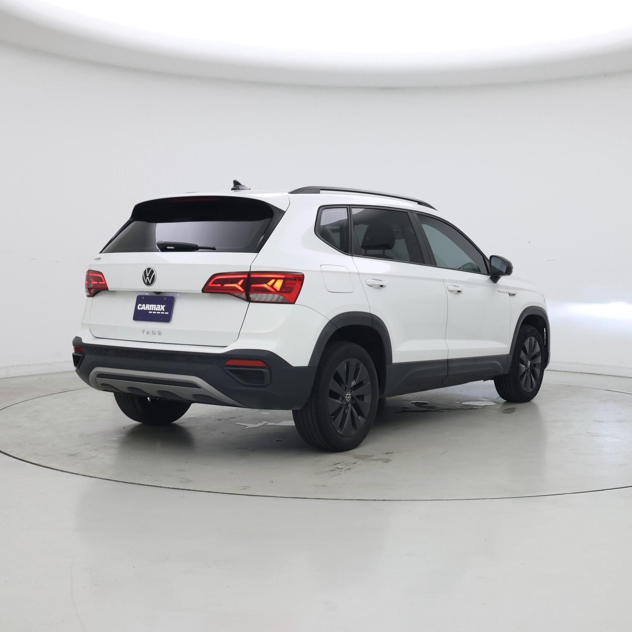 Thumbnail: 2022 Volkswagen Taos - 8