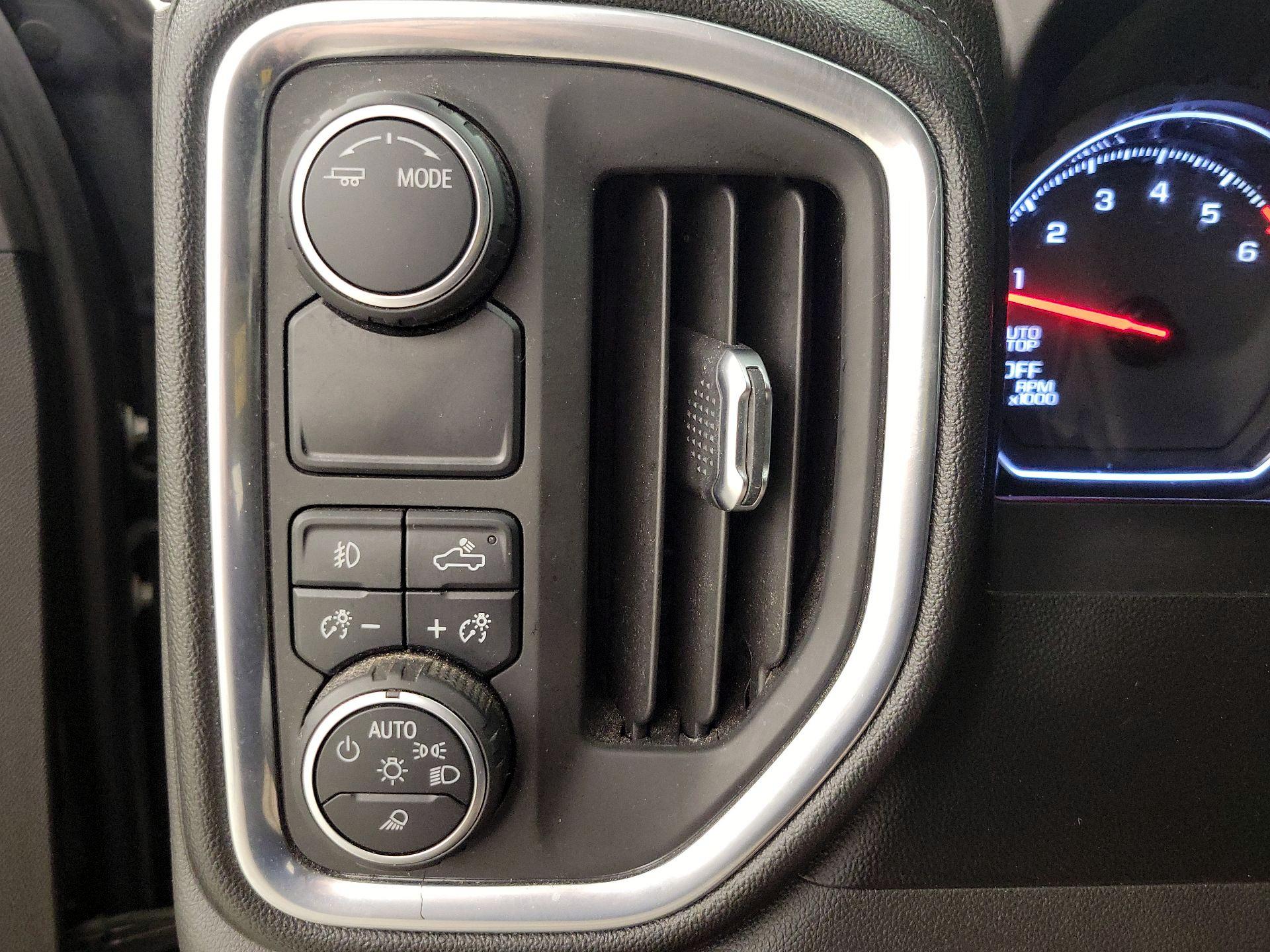 Thumbnail: 2021 Chevrolet Silverado 1500 - 13