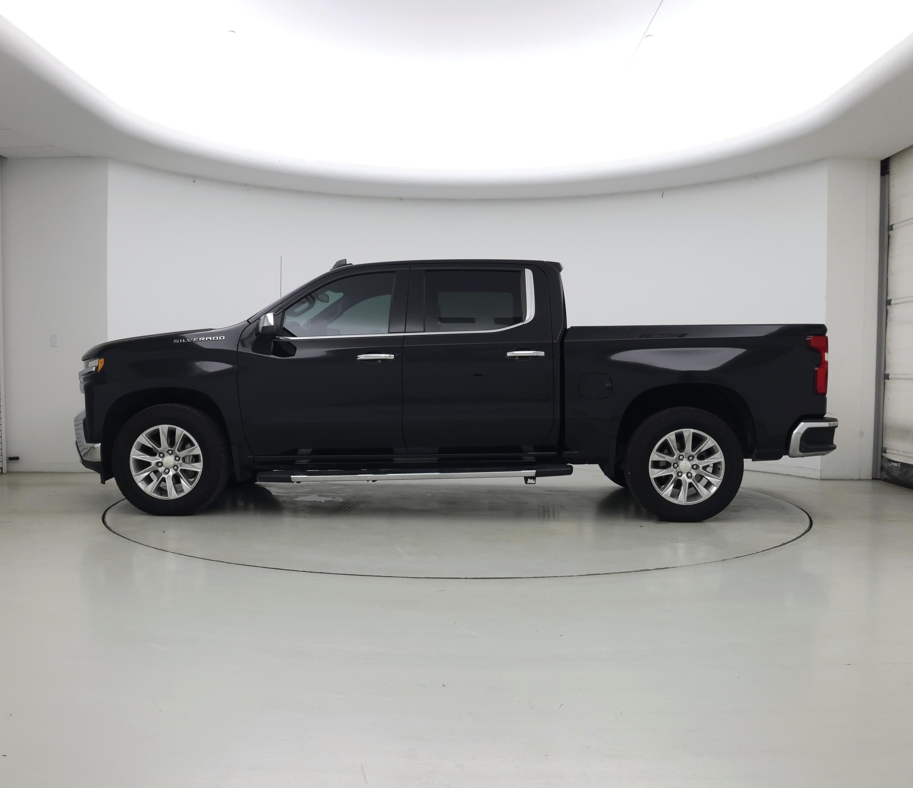 Thumbnail: 2021 Chevrolet Silverado 1500 - 3