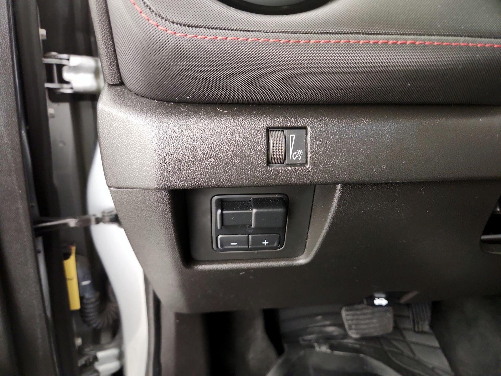 2023 Chevrolet Colorado Z71 - Photo 14