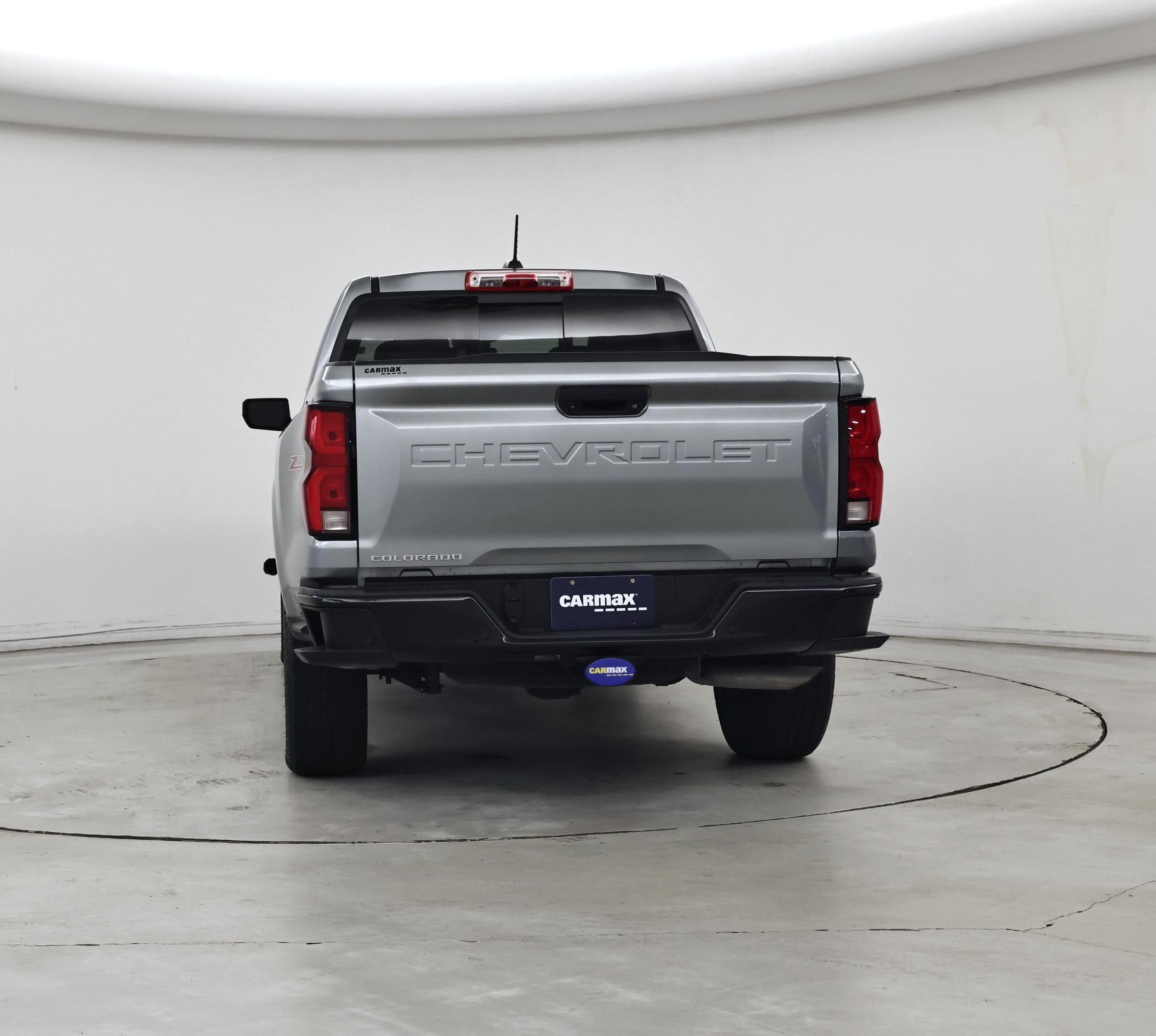 Thumbnail: 2023 Chevrolet Colorado - 6