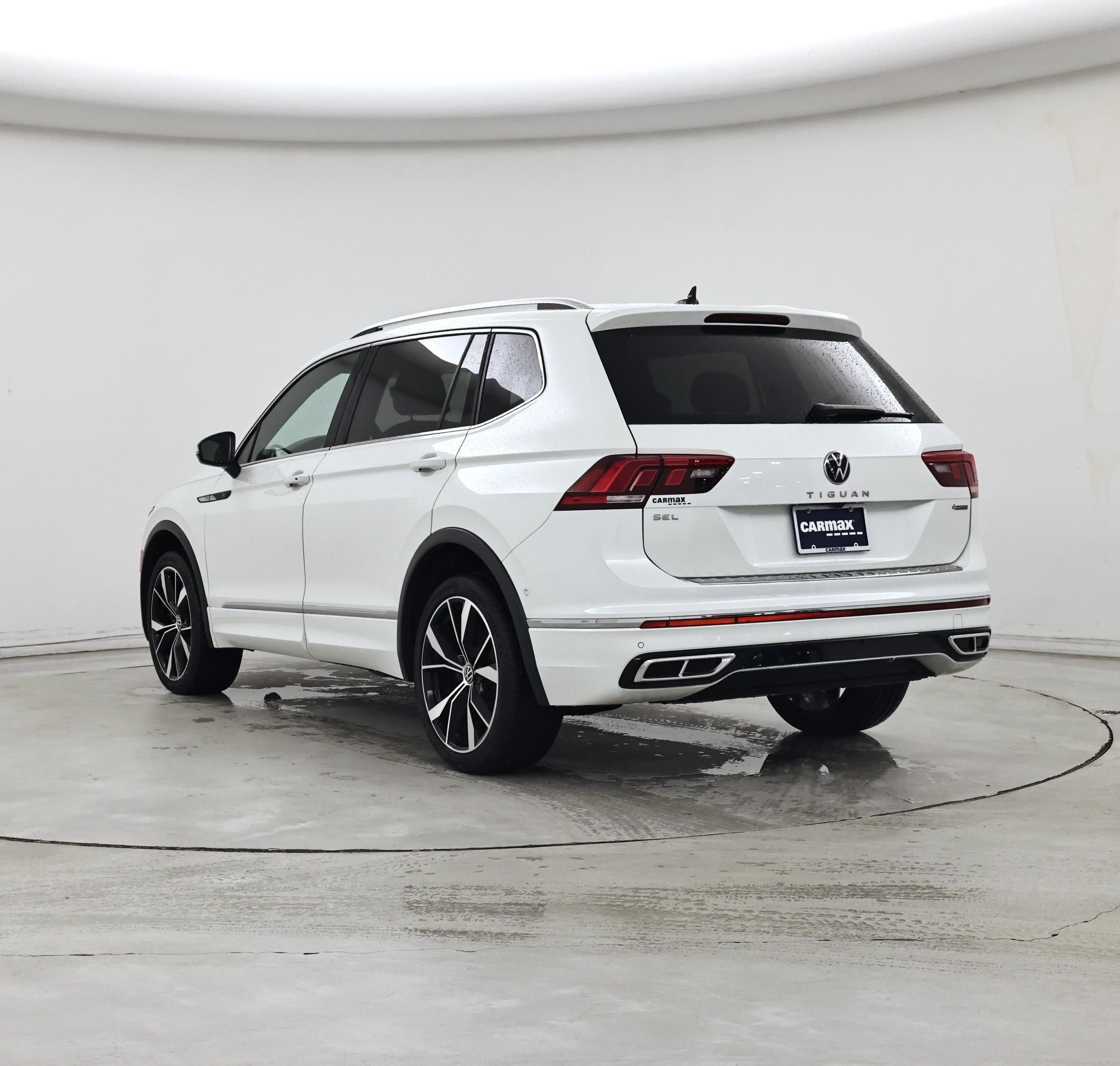 Thumbnail: 2022 Volkswagen Tiguan - 2