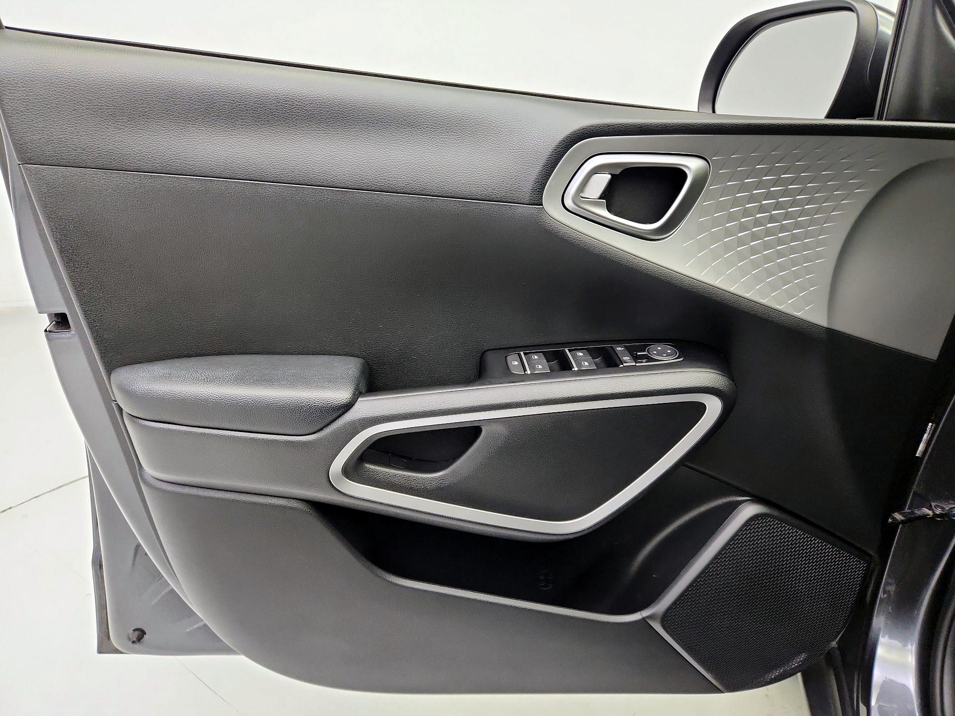 Thumbnail: 2020 Kia Soul - 12