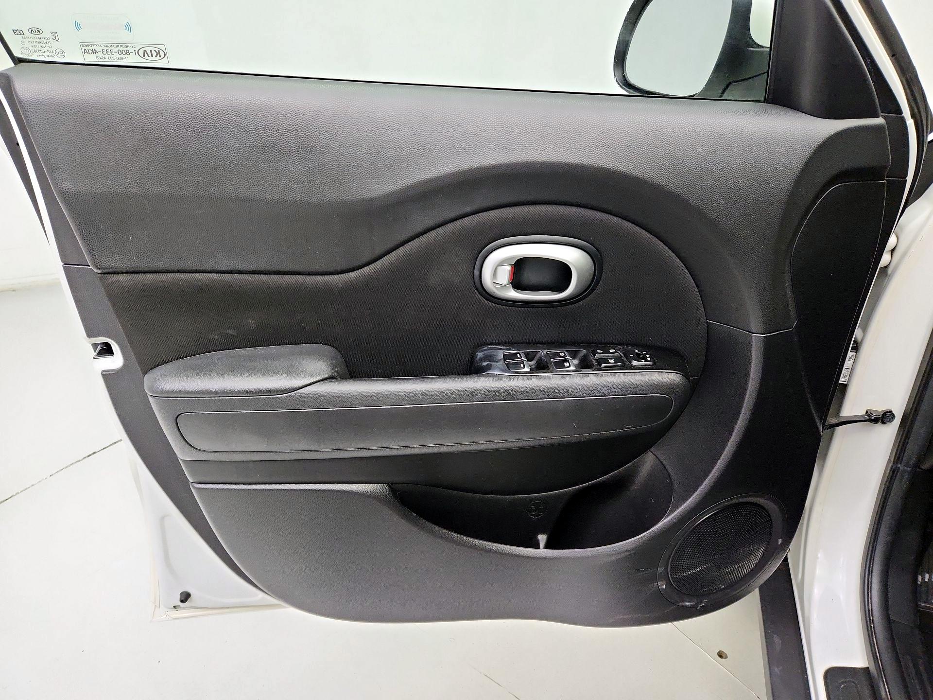 Thumbnail: 2018 Kia Soul - 12