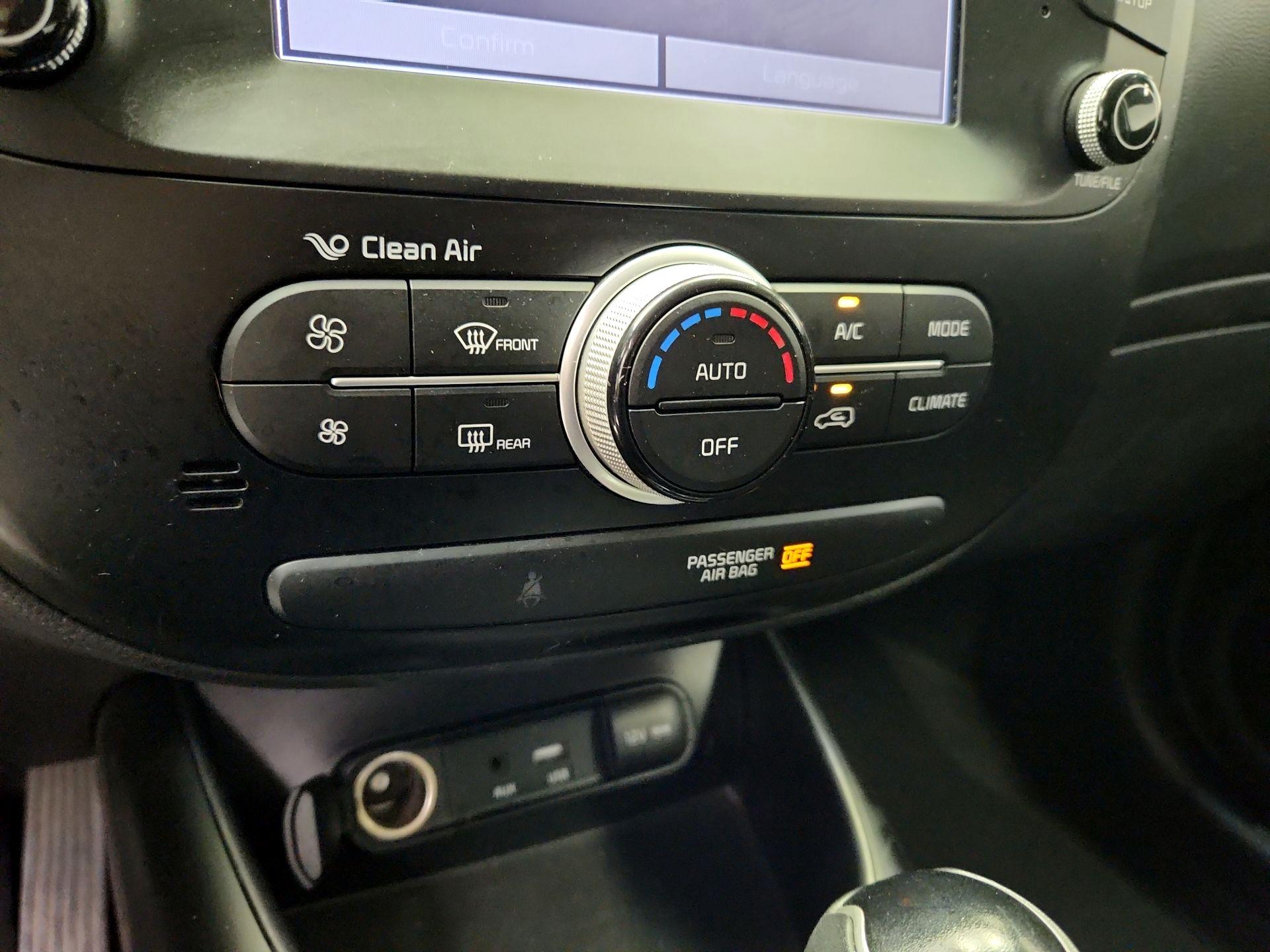 Thumbnail: 2018 Kia Soul - 16