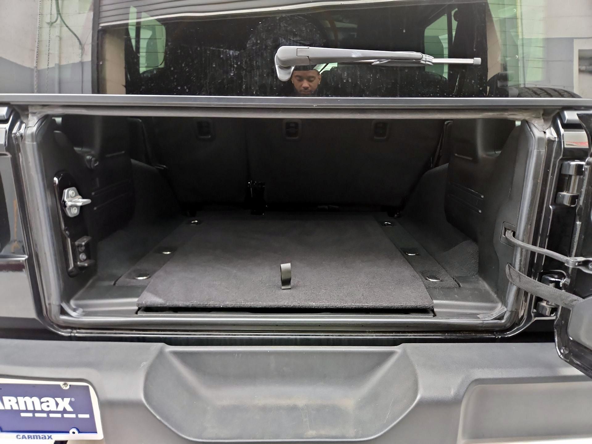 Thumbnail: 2023 Jeep Wrangler - 20