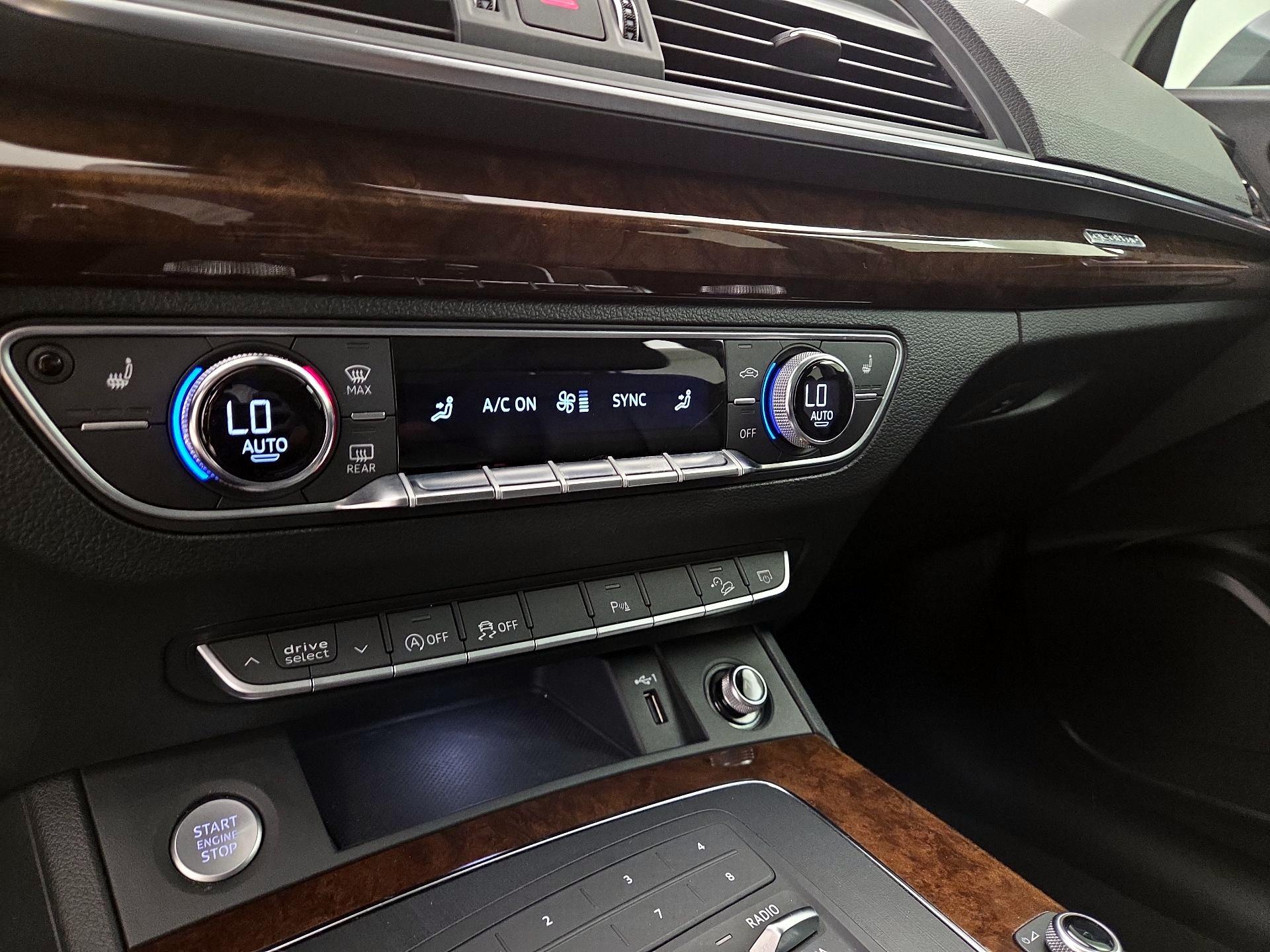Thumbnail: 2020 Audi Q5 - 16
