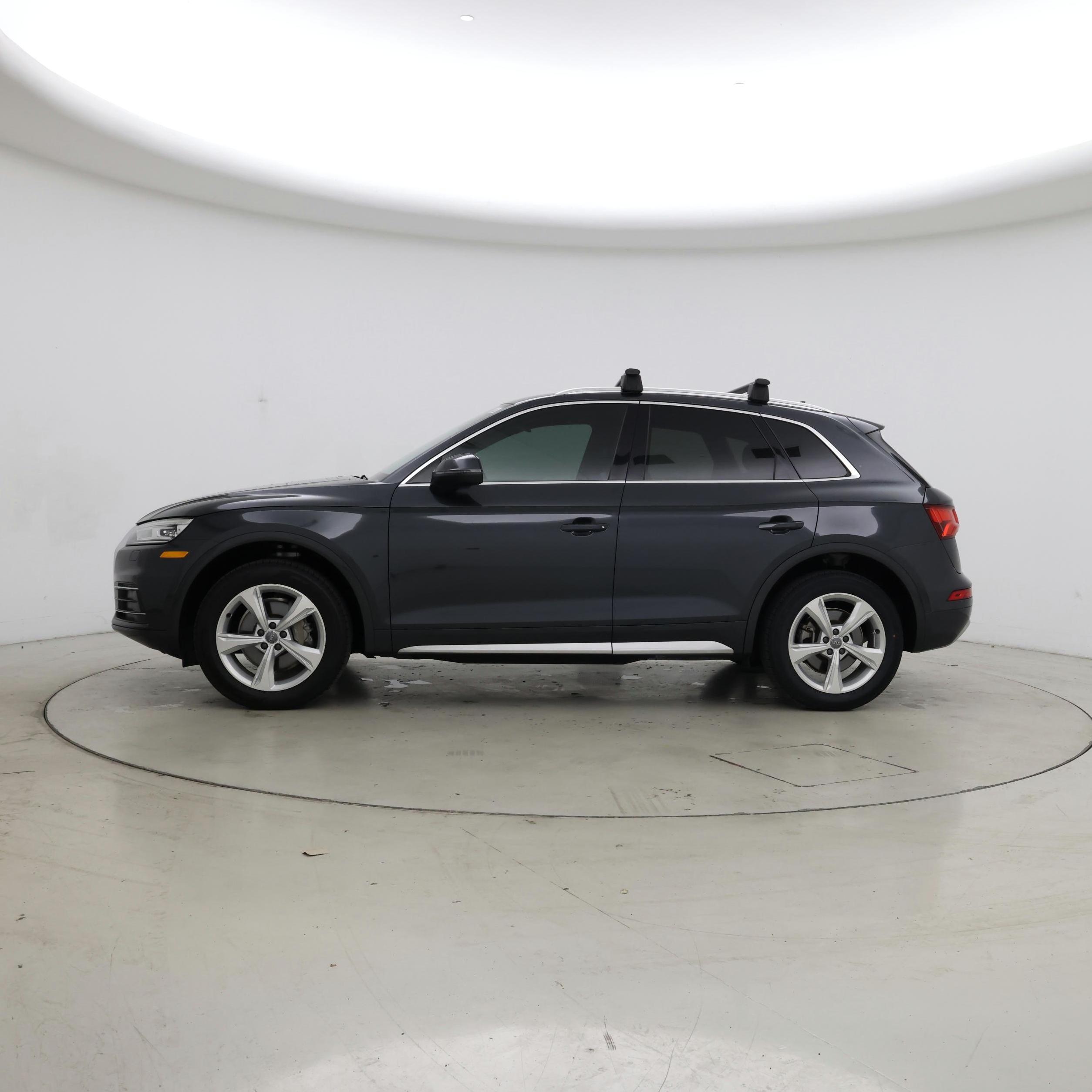 Thumbnail: 2020 Audi Q5 - 3