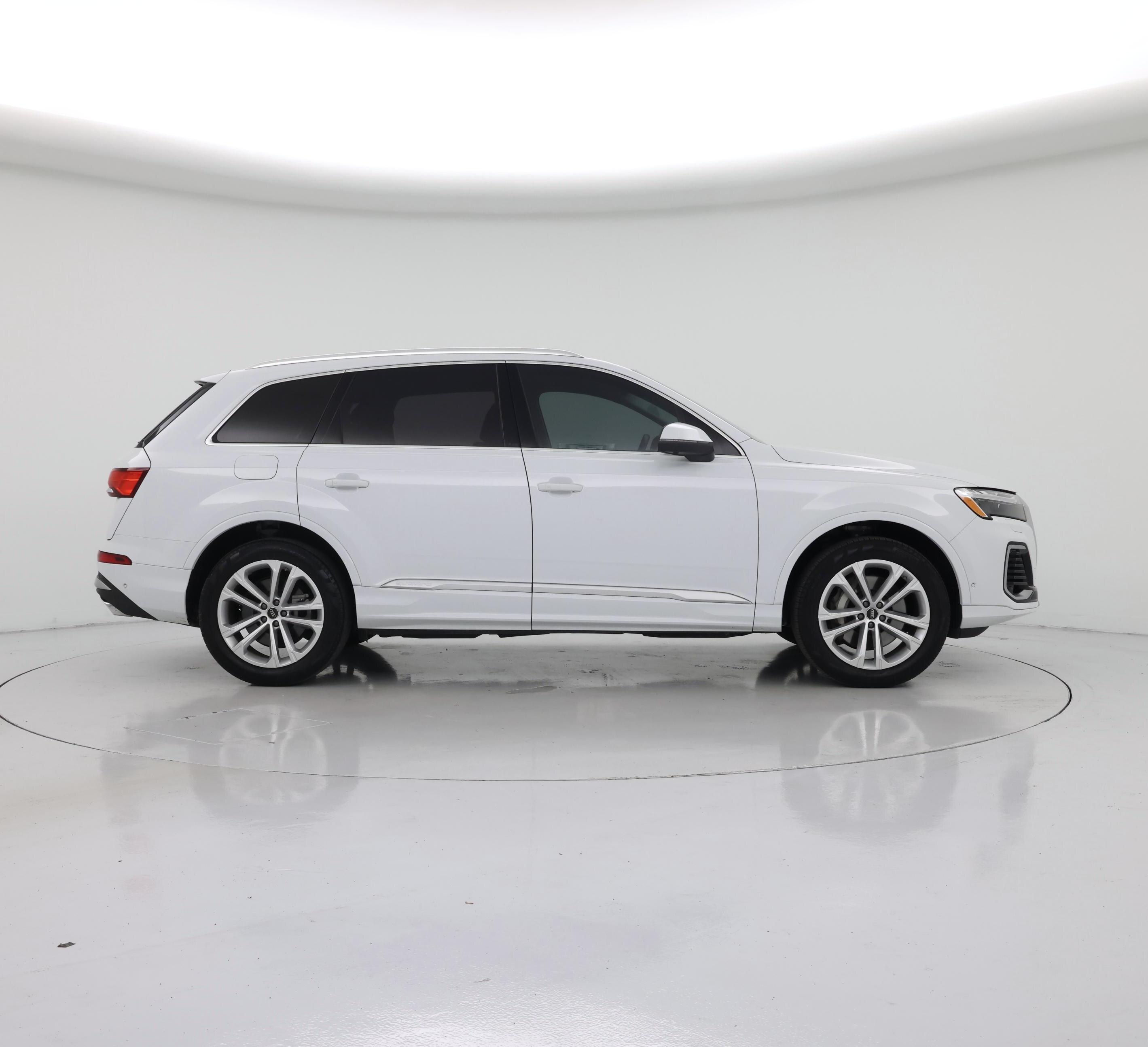 Thumbnail: 2025 Audi Q7 - 7