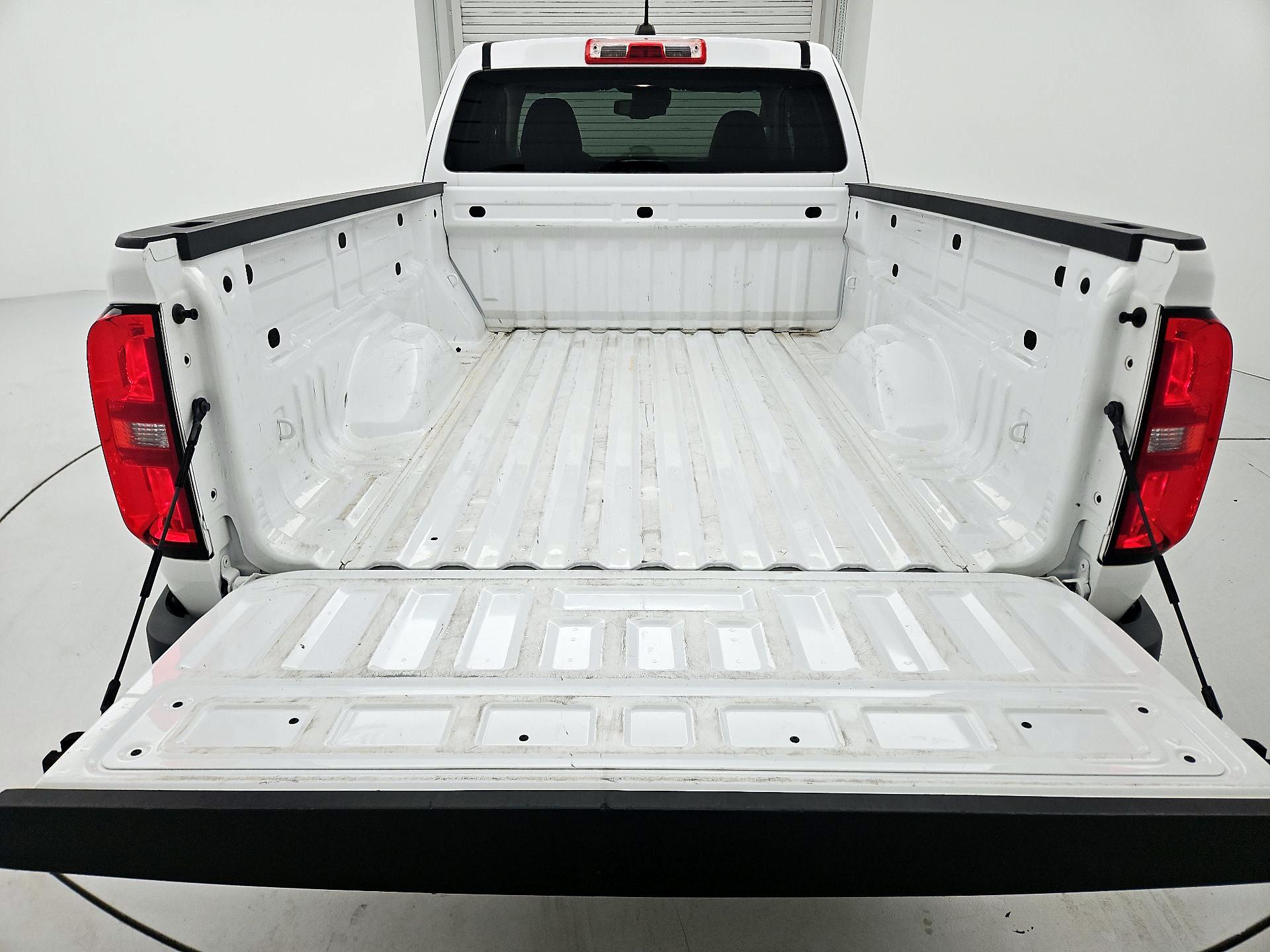 Thumbnail: 2022 Chevrolet Colorado - 20