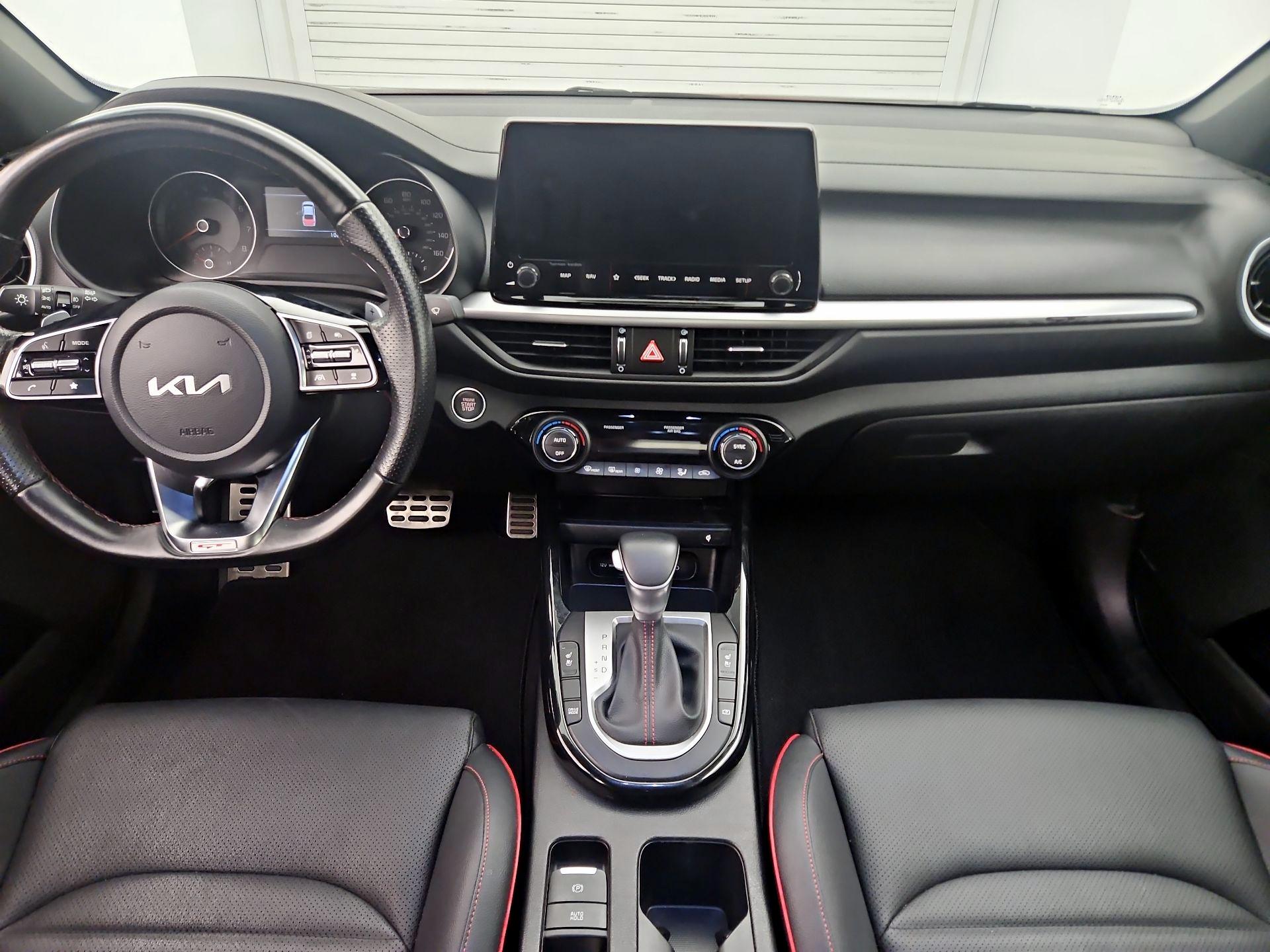 Thumbnail: 2024 Kia Forte - 9