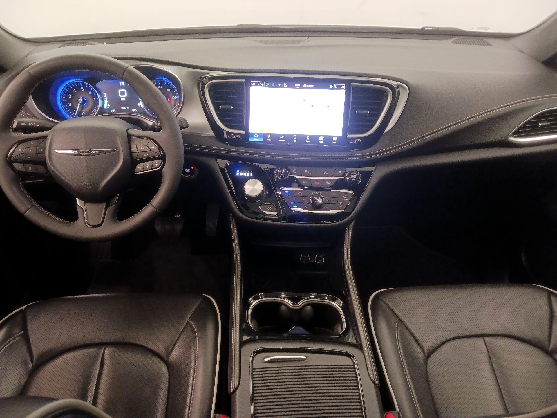 Thumbnail: 2025 Chrysler Pacifica - 9