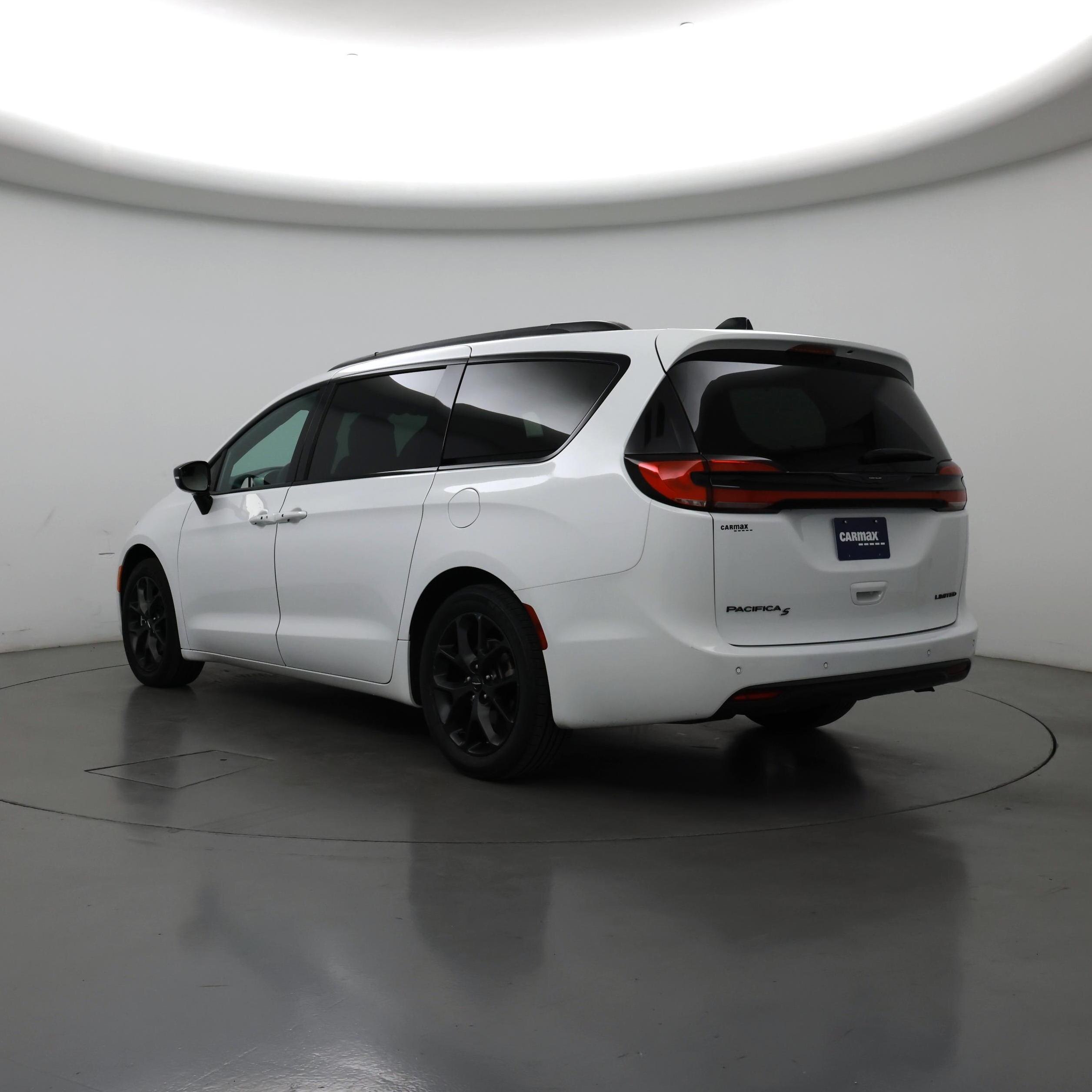 Thumbnail: 2025 Chrysler Pacifica - 2