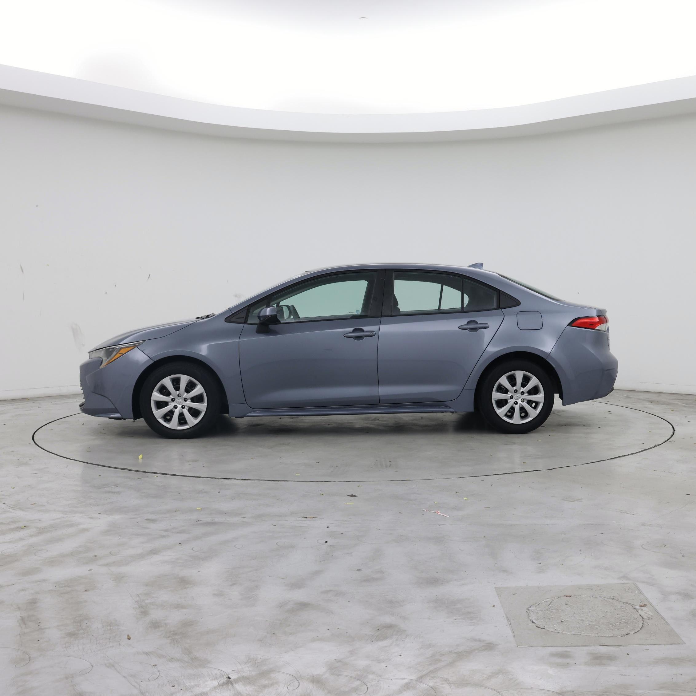 Thumbnail: 2023 Toyota Corolla - 3