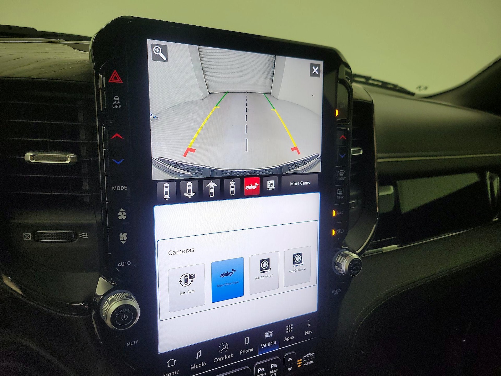 2025 RAM Ram 1500 Pickup Limited - Photo 16