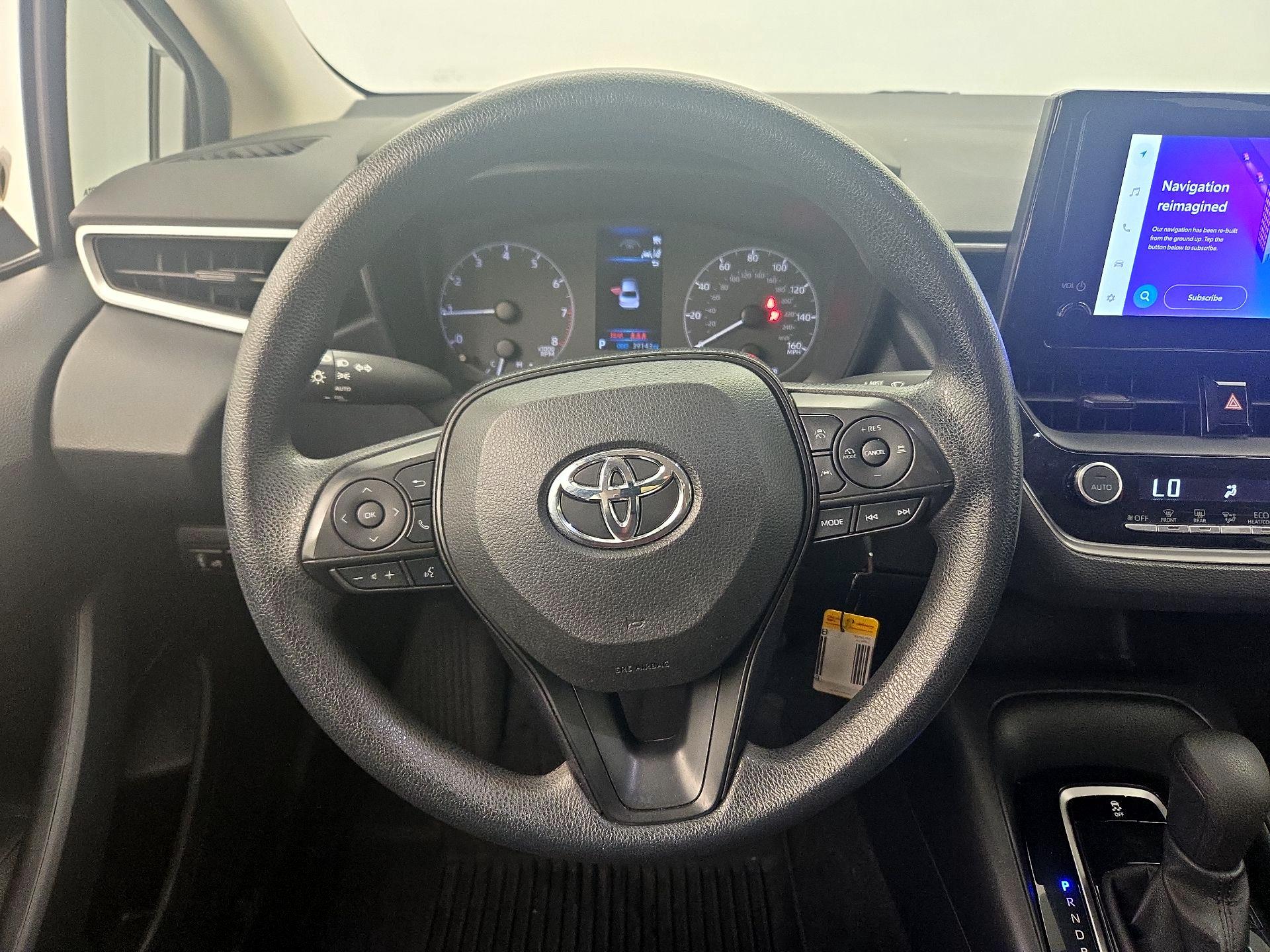 Thumbnail: 2023 Toyota Corolla - 10