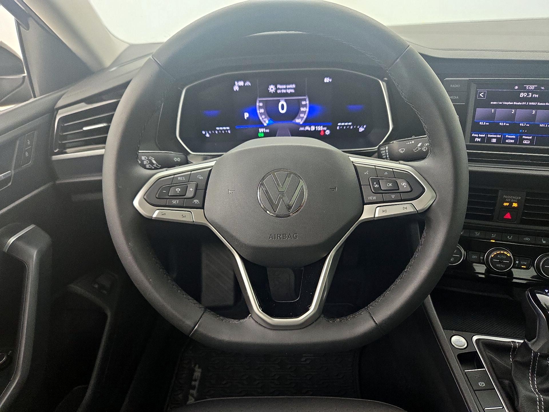 Thumbnail: 2024 Volkswagen Jetta - 10