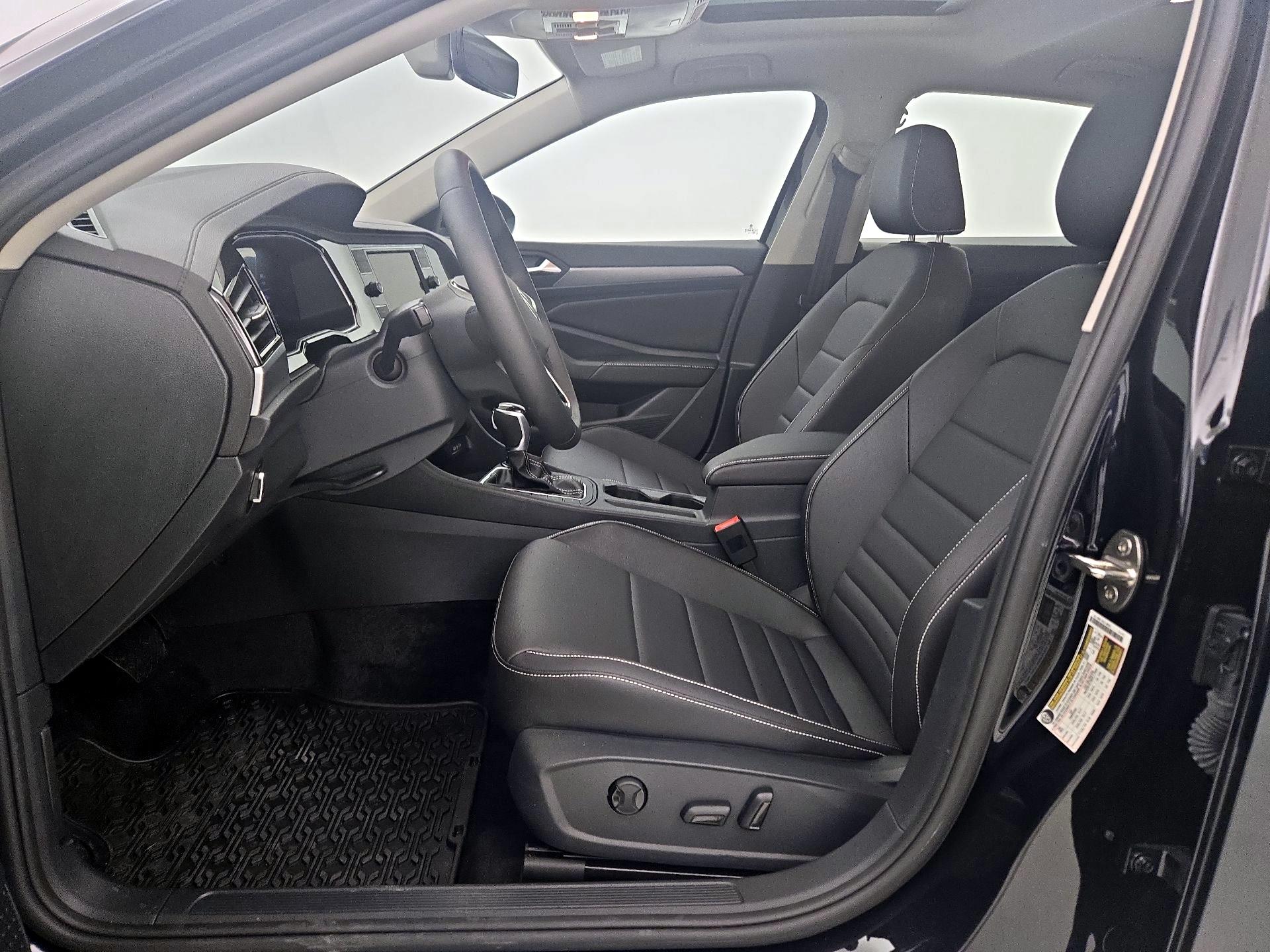 Thumbnail: 2024 Volkswagen Jetta - 11