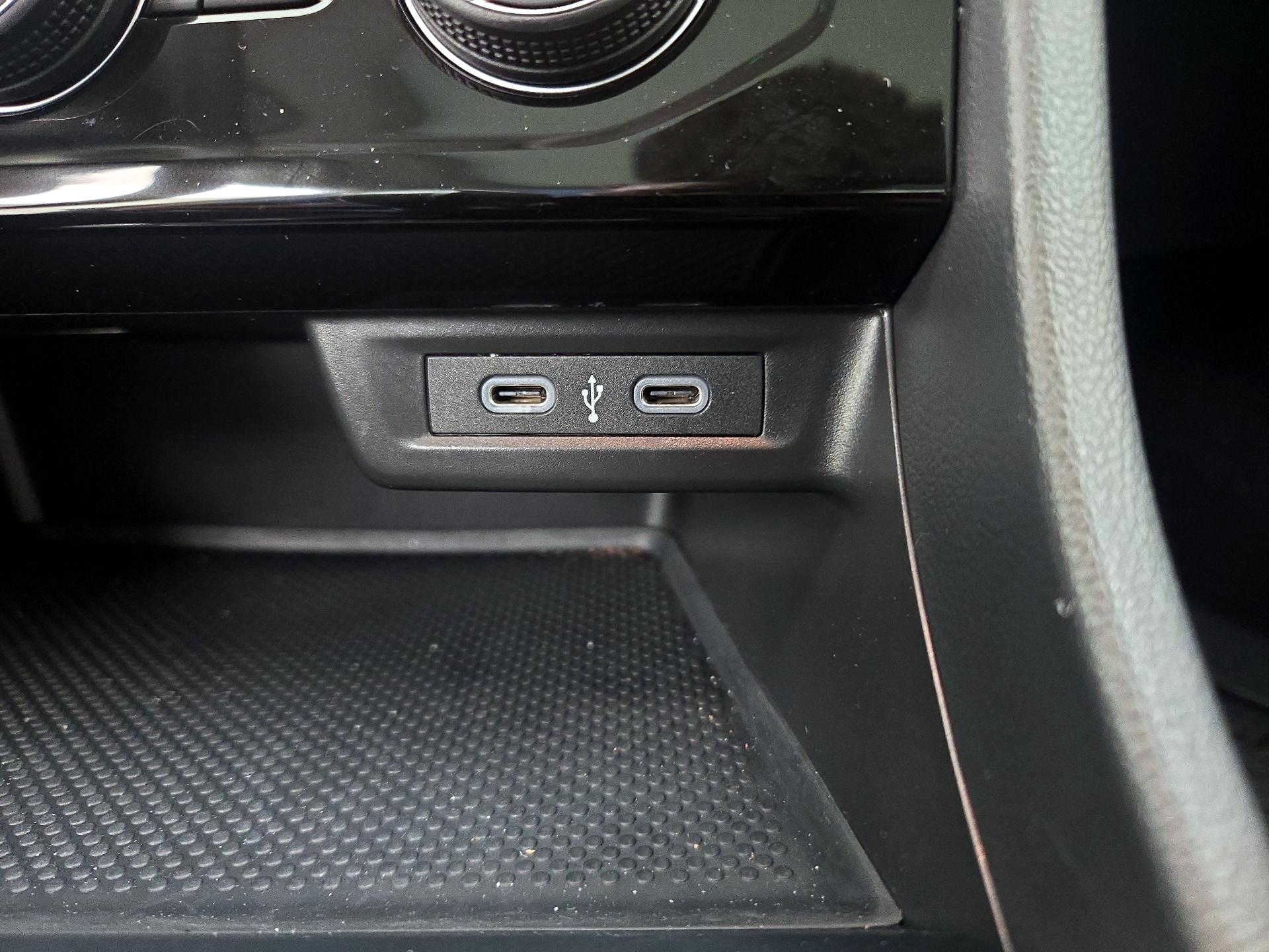 Thumbnail: 2024 Volkswagen Jetta - 18