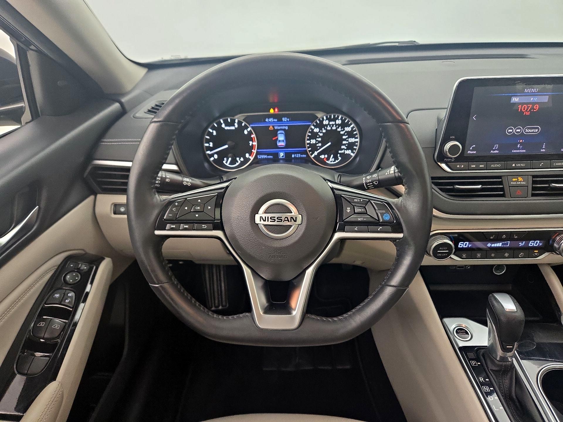 Thumbnail: 2020 Nissan Altima - 10