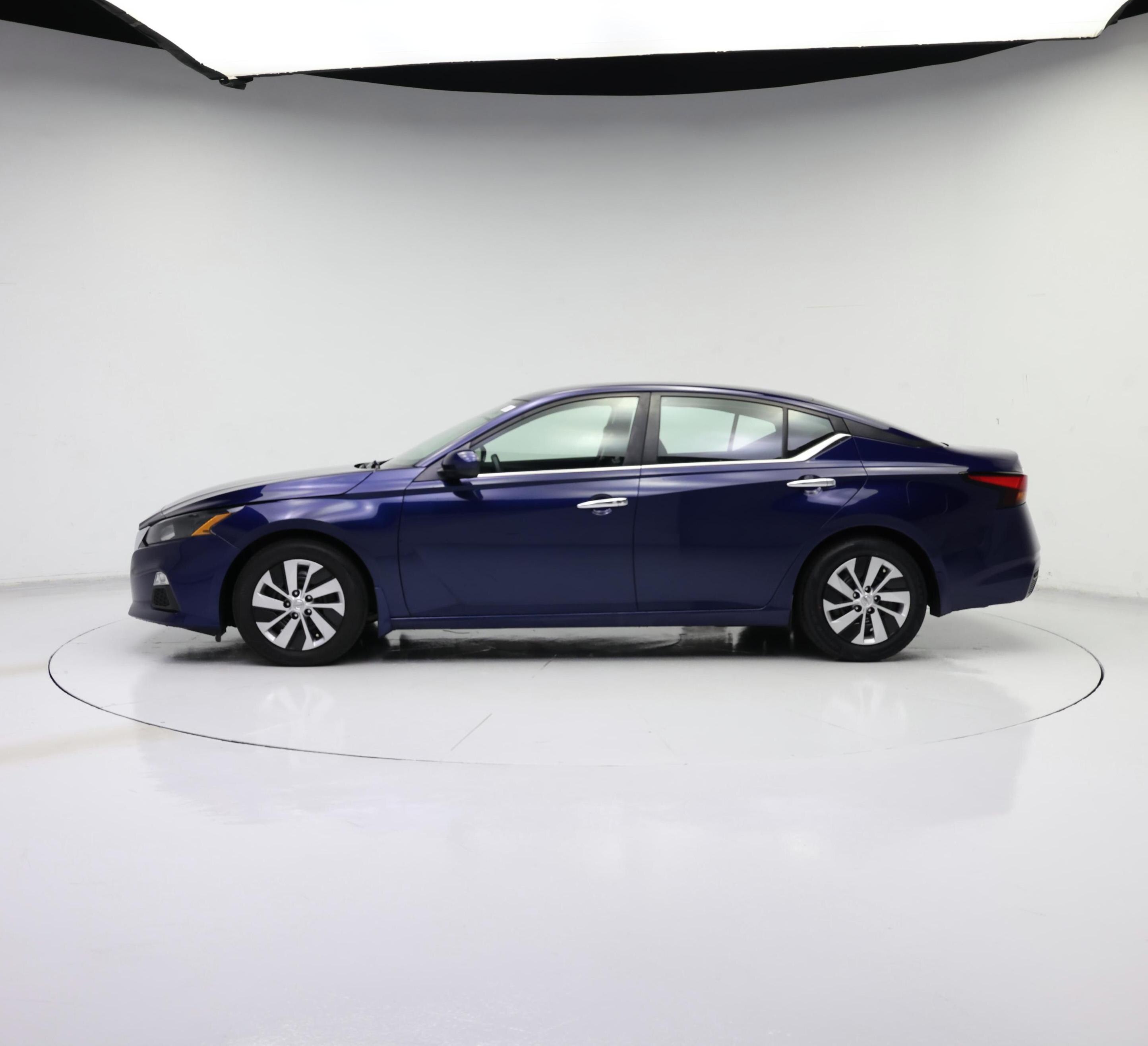 Thumbnail: 2022 Nissan Altima - 3