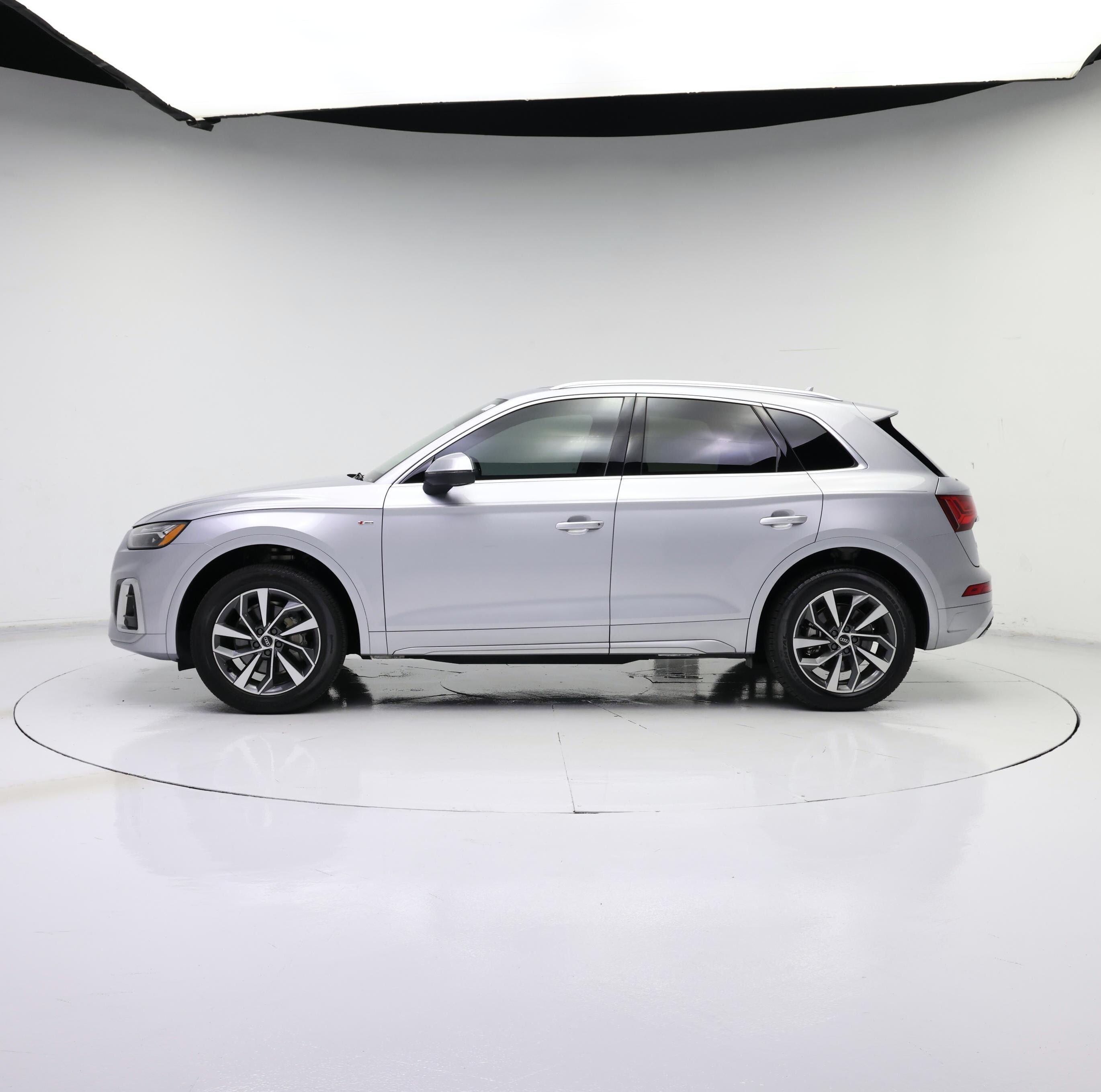 Thumbnail: 2022 Audi Q5 - 3