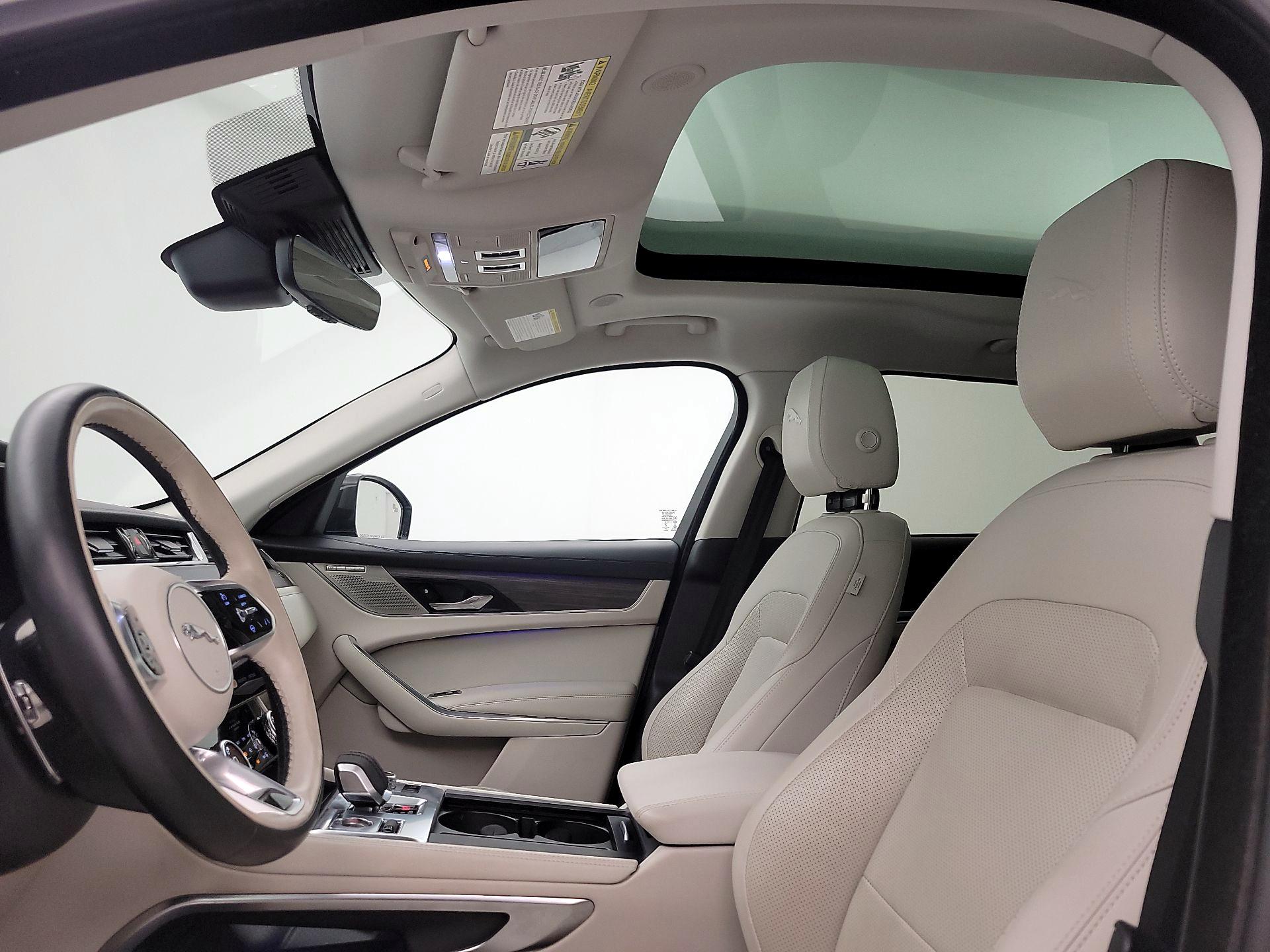 Thumbnail: 2023 Jaguar F-Pace - 20