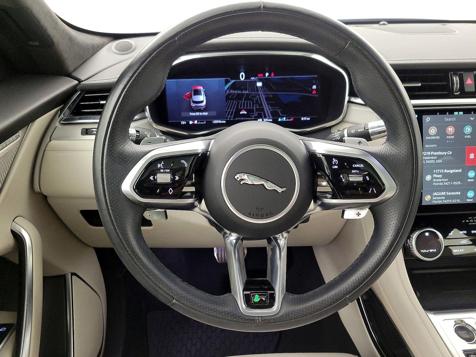 2021 Jaguar F-Pace R-Dynamic S - Photo 9