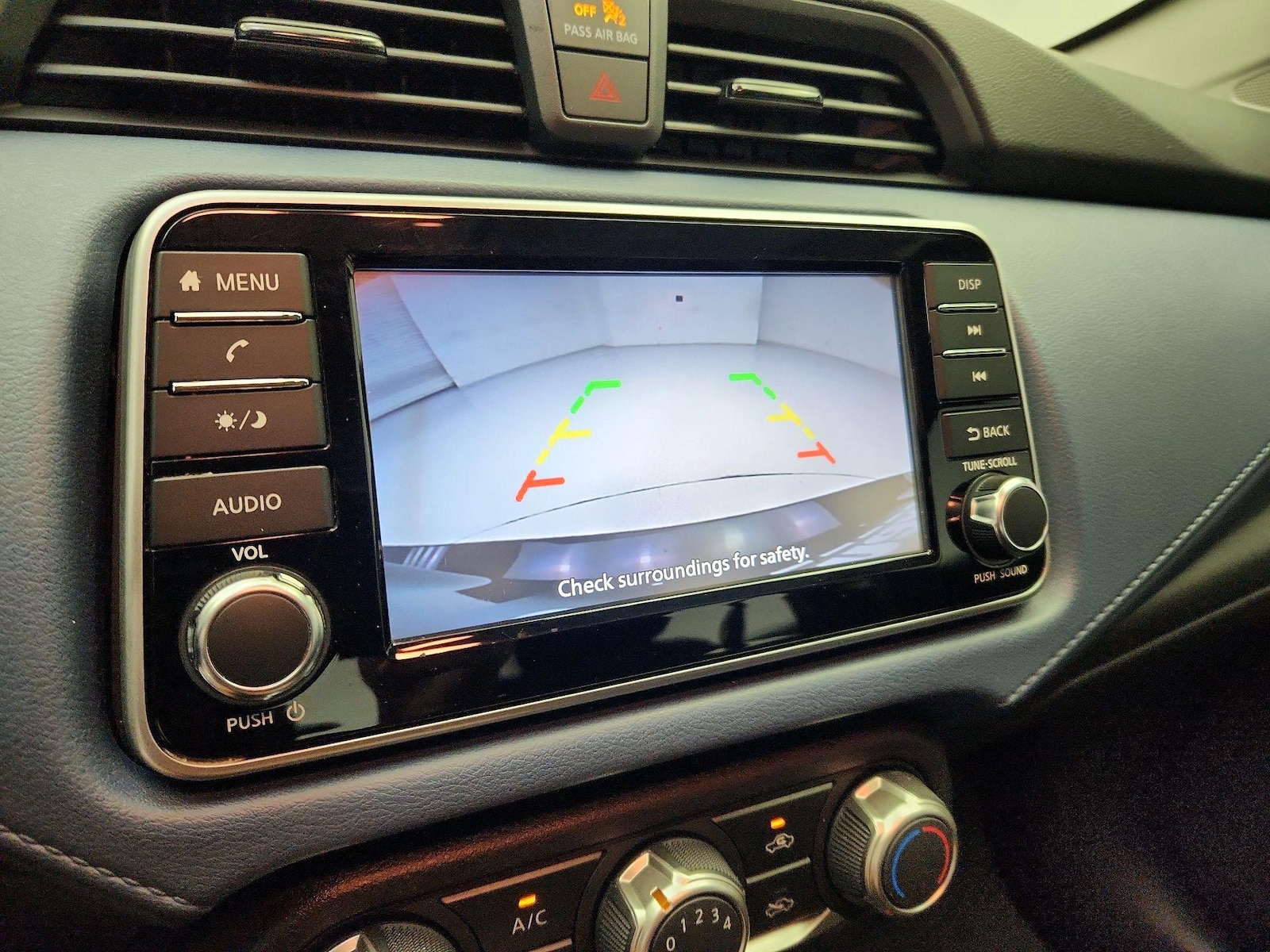 2025 Nissan Versa Sedan SV - Photo 15
