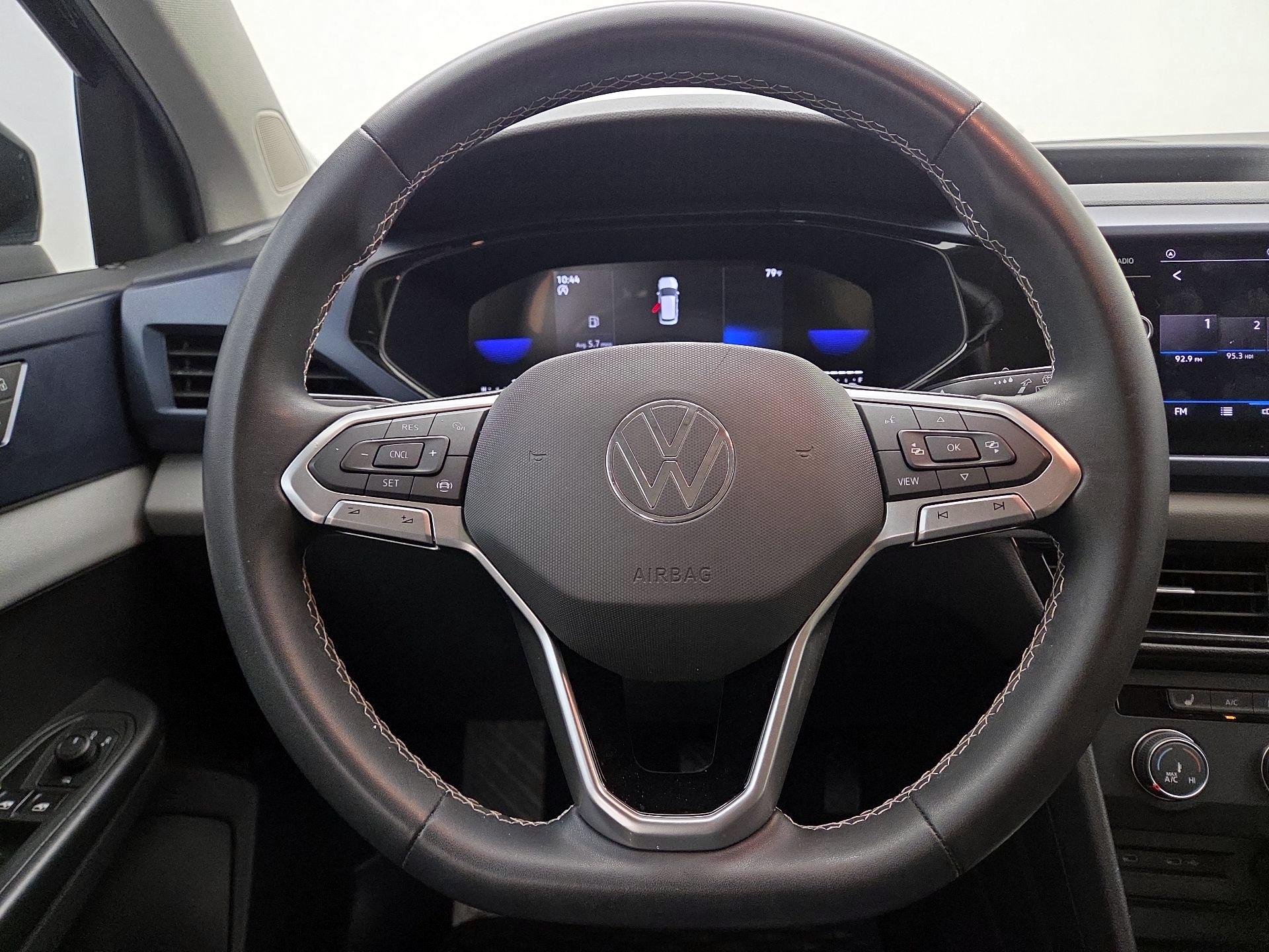Thumbnail: 2022 Volkswagen Taos - 10