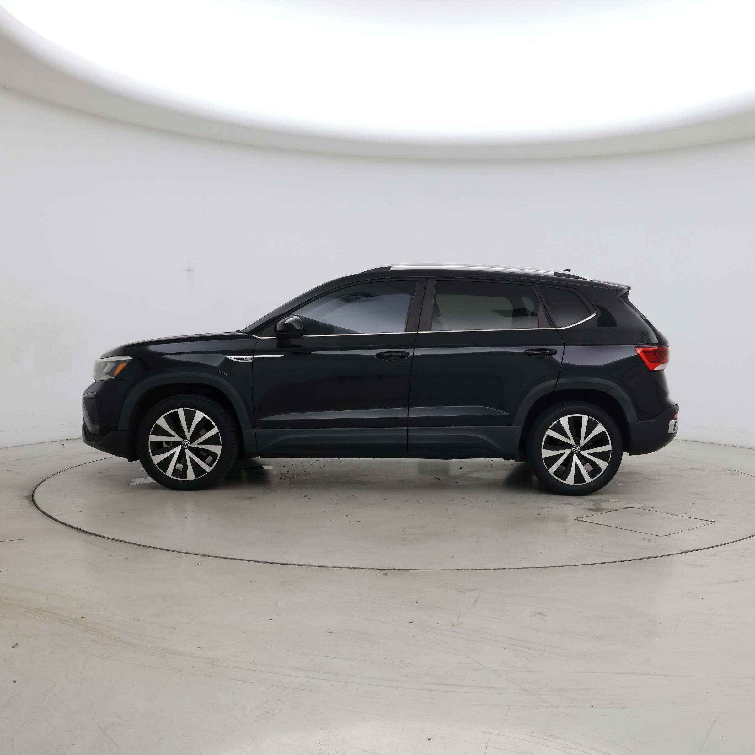 Thumbnail: 2022 Volkswagen Taos - 3
